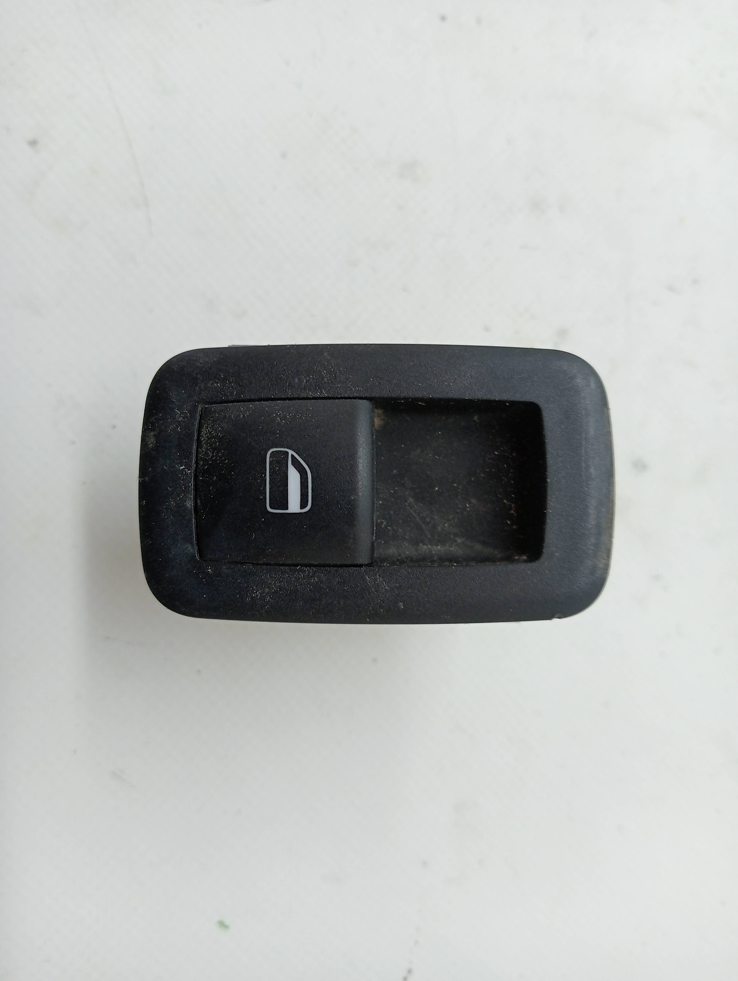 Commande lève-vitre arrière gauche FIAT FREEMONT (345)