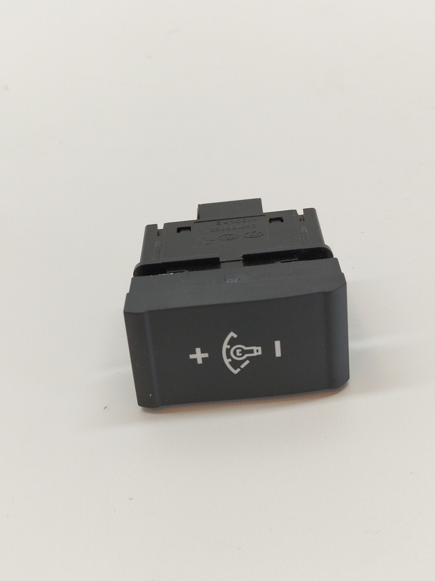 Light Switch HYUNDAI ELANTRA (MD)