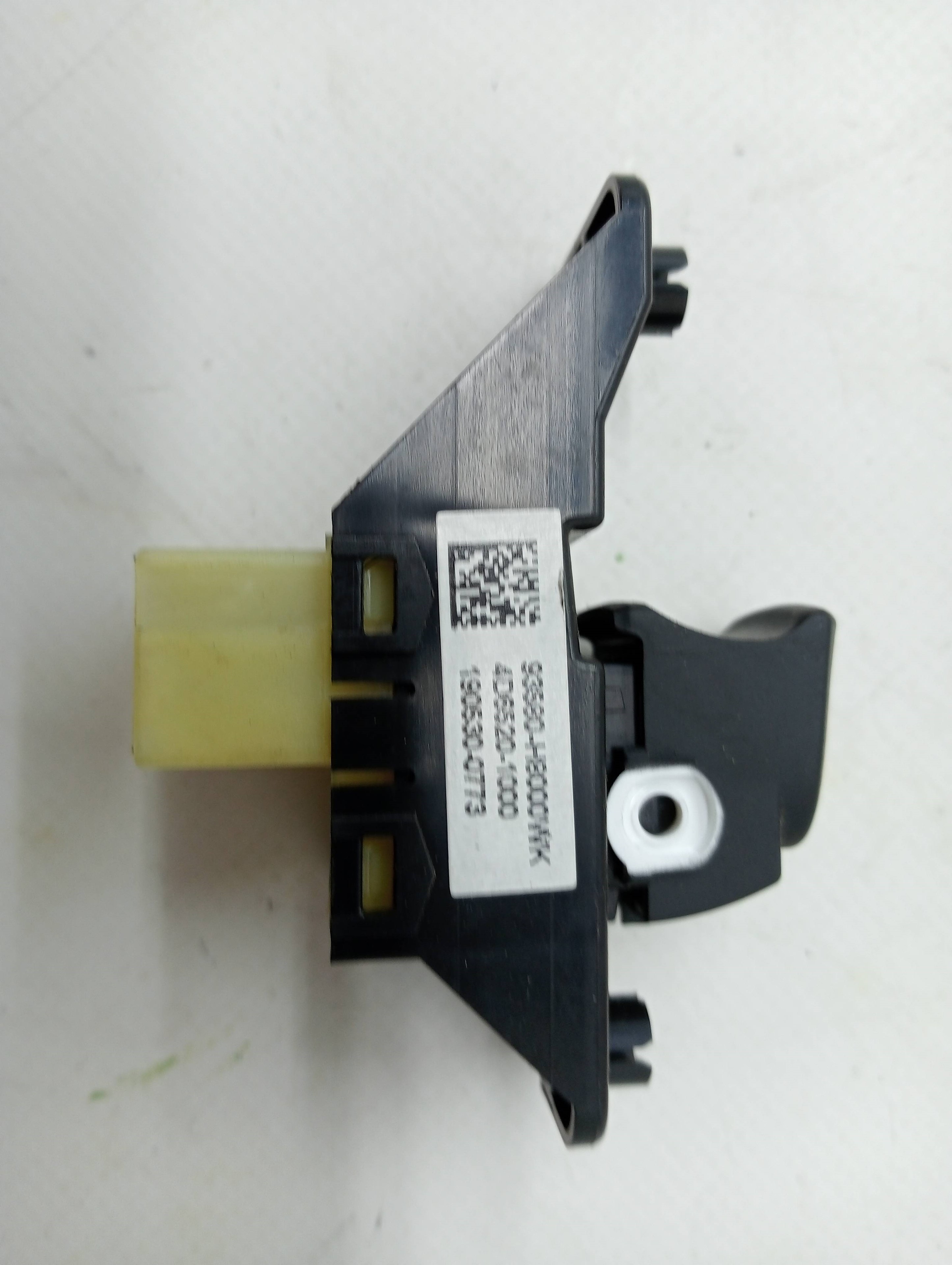 Fensterheberschalter hinten links KIA STONIC
