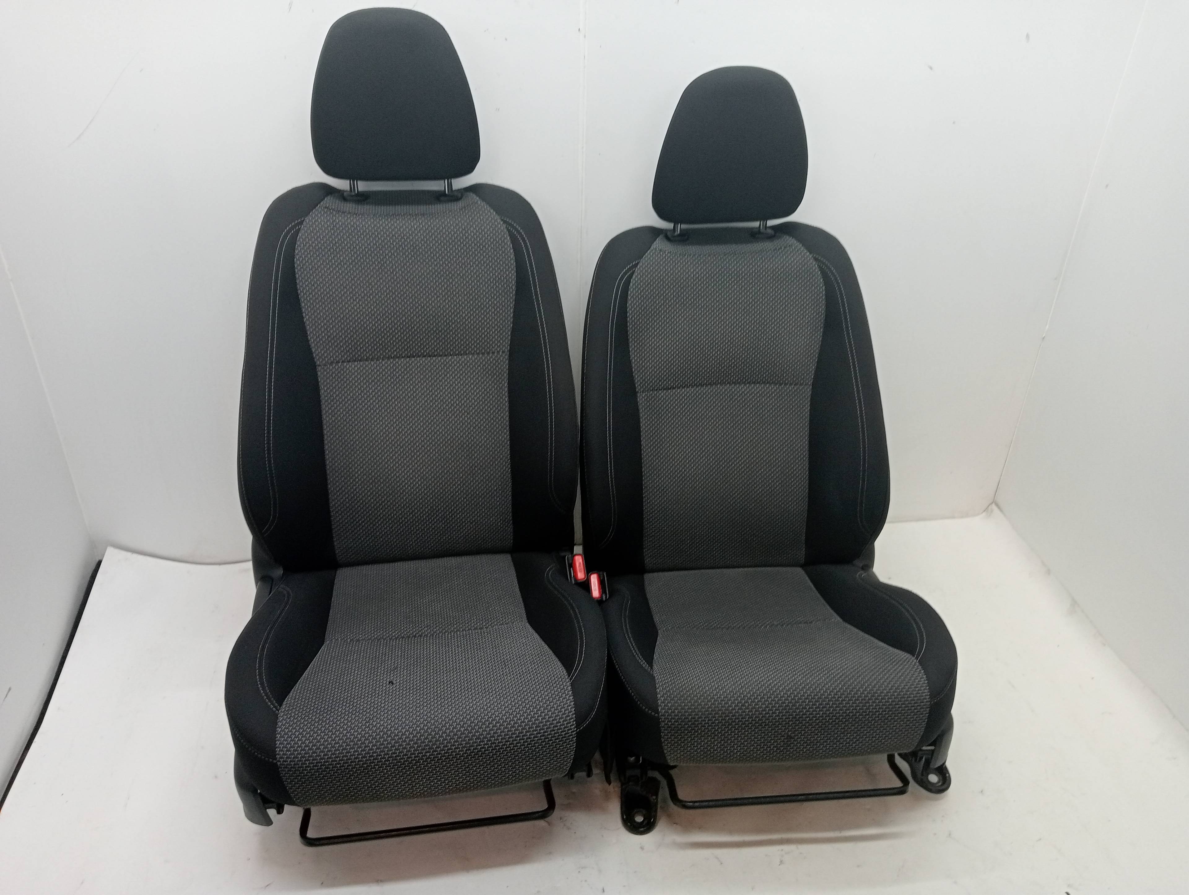 Jeu de sièges complet TOYOTA YARIS