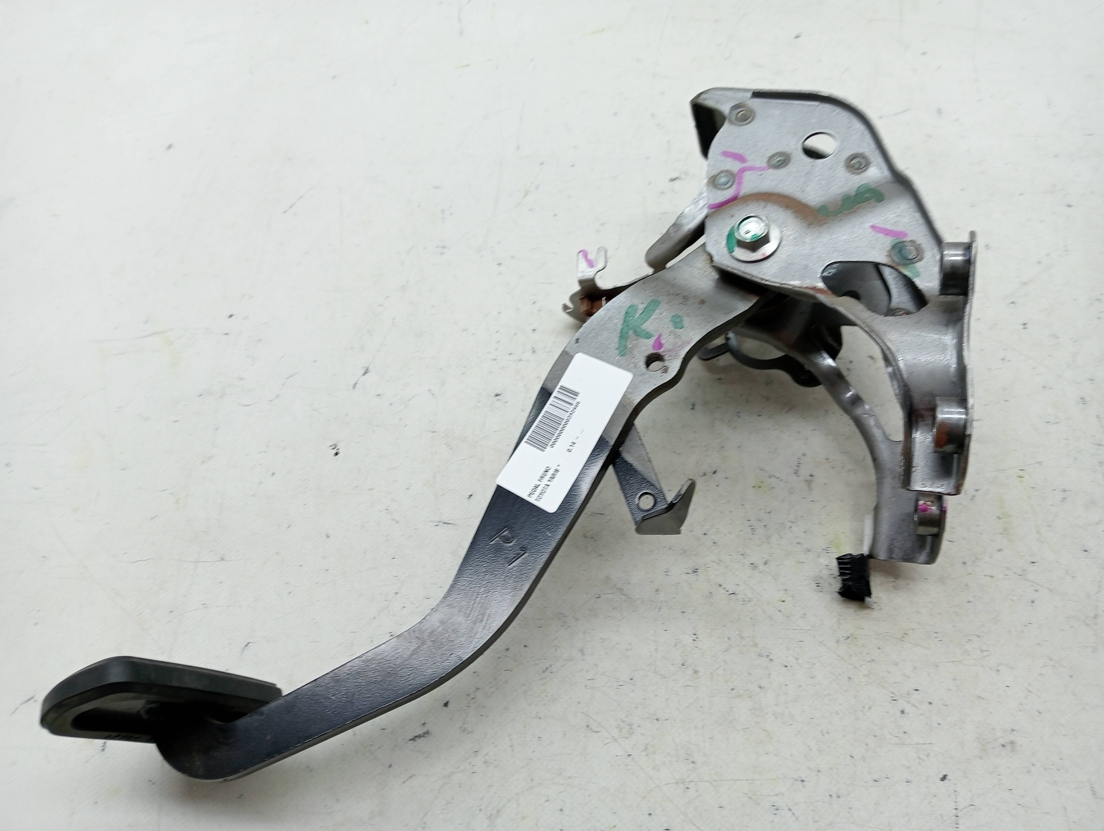 Pedal do freio TOYOTA YARIS