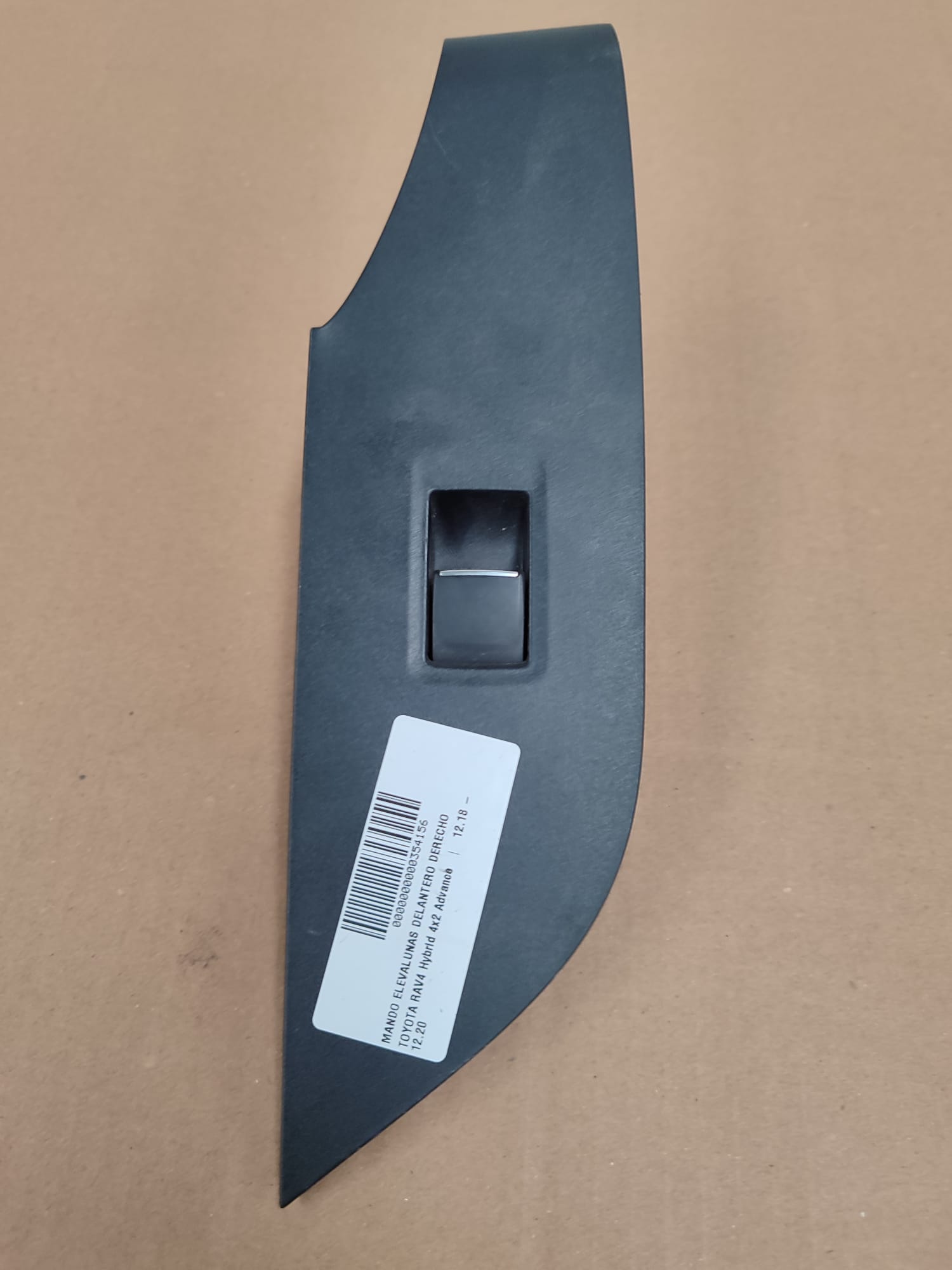 Commande lève-vitre avant droit TOYOTA RAV4