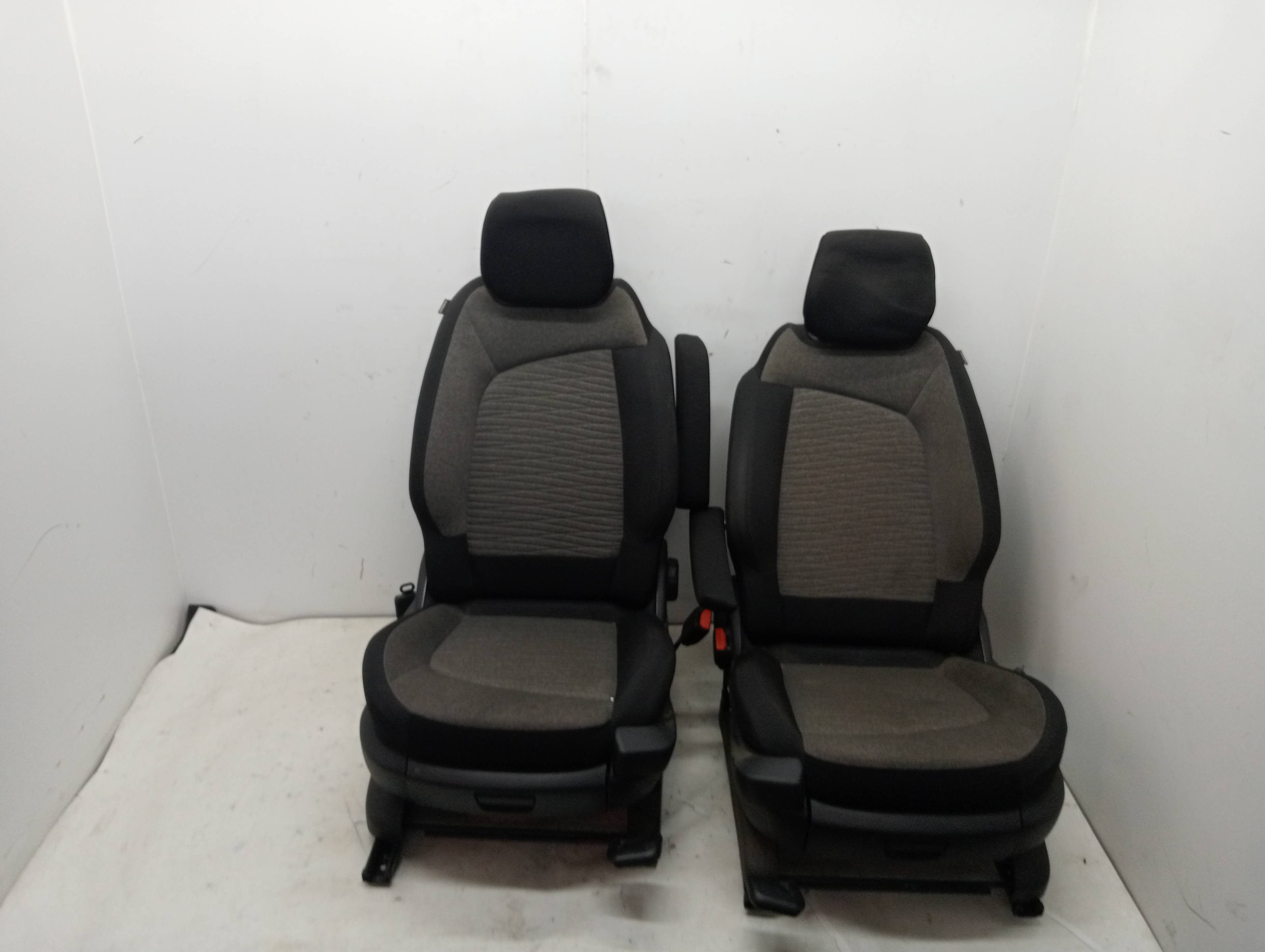 Jeu de sièges complet CITROEN C4 GRAND PICASSO