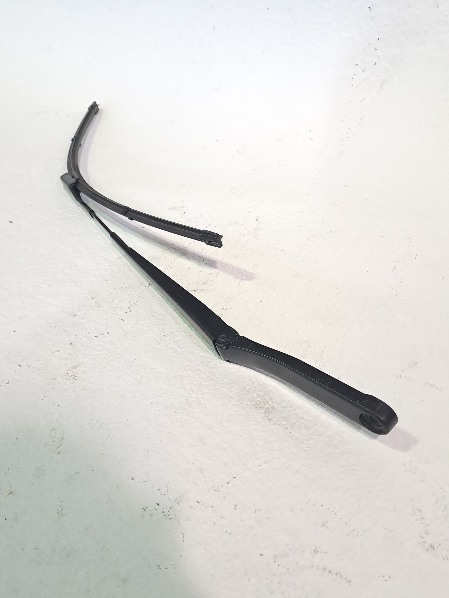 Front Left Wiper Arm SKODA FABIA (PJ3)