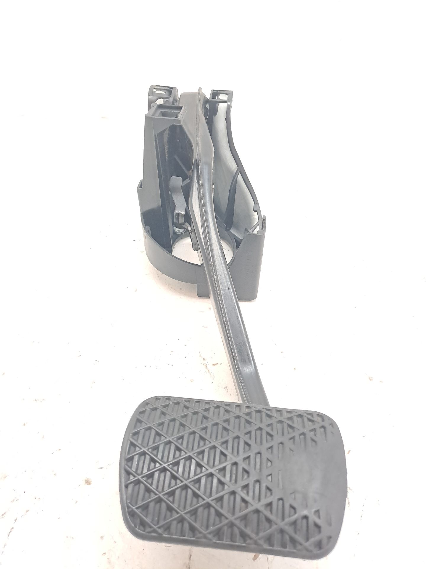 Pedale del freno MERCEDES-BENZ CLASE C (W204)
