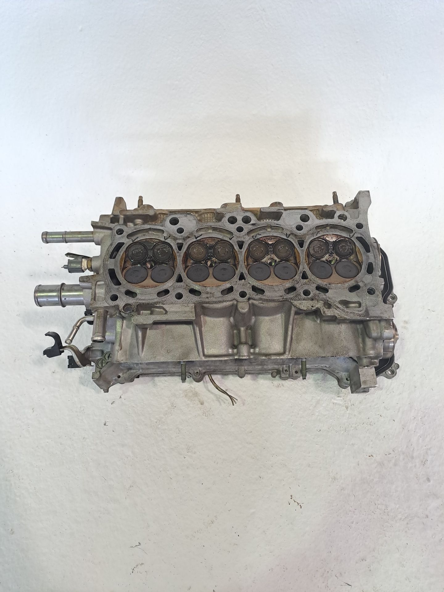 Cylinder head TOYOTA AURIS