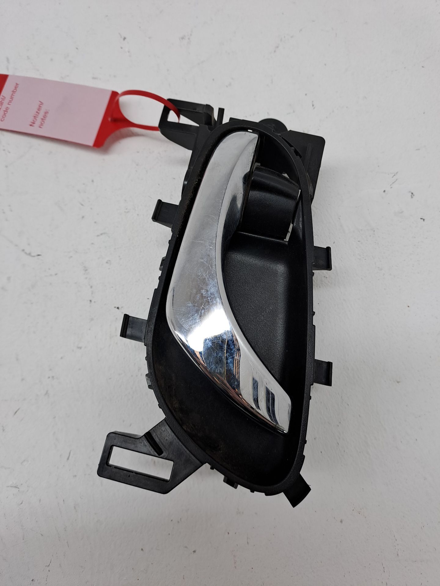 Puxador interno dianteiro esquerdo NISSAN X-TRAIL (T32)