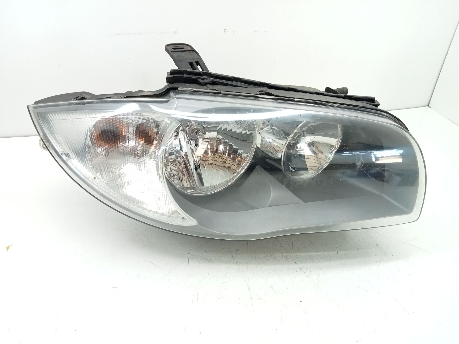 Right headlight BMW 1 (E81)