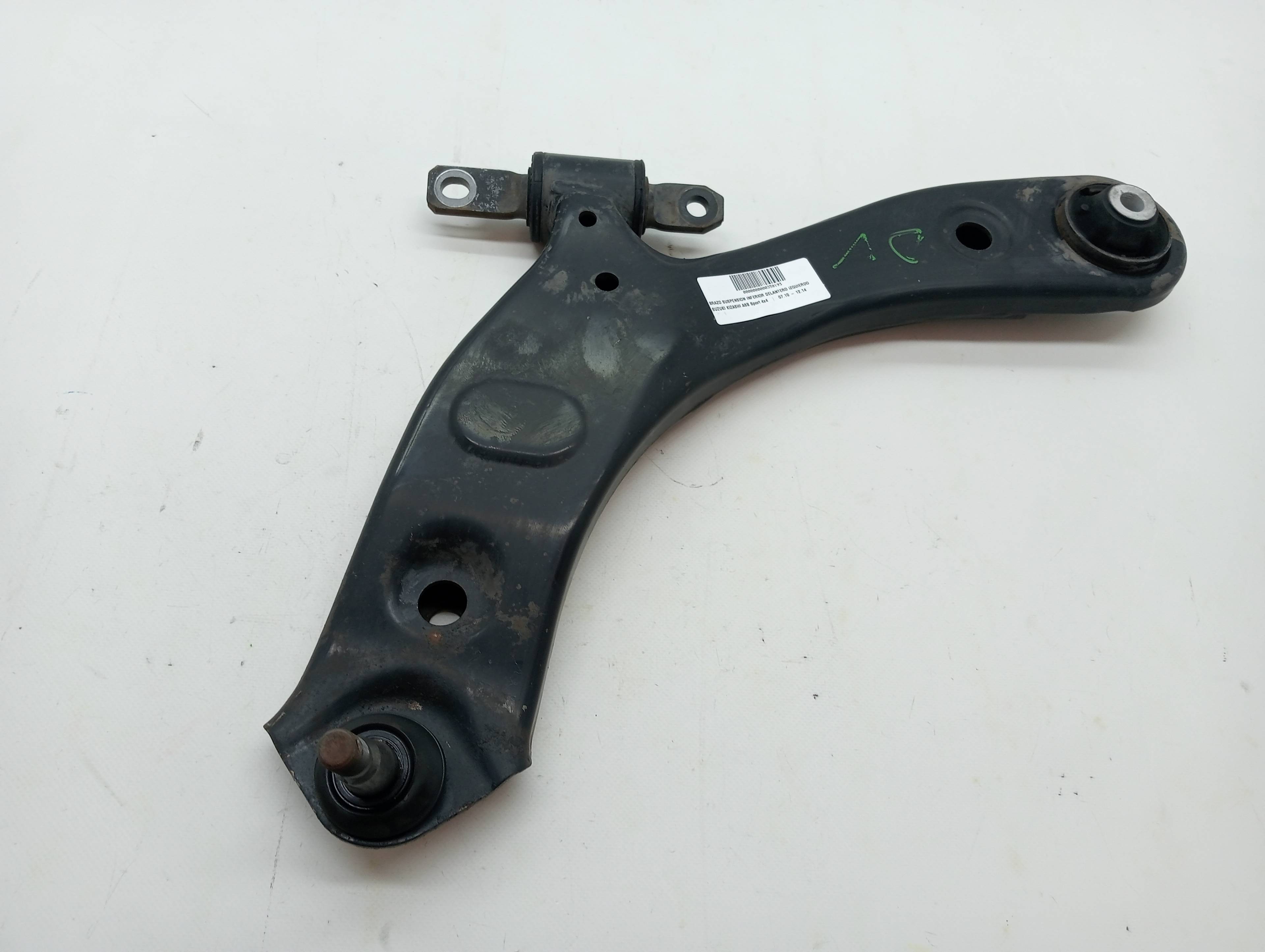 BRAZO SUSPENSION INFERIOR DELANTERO IZQUIERDO SUZUKI KIZASHI A6B