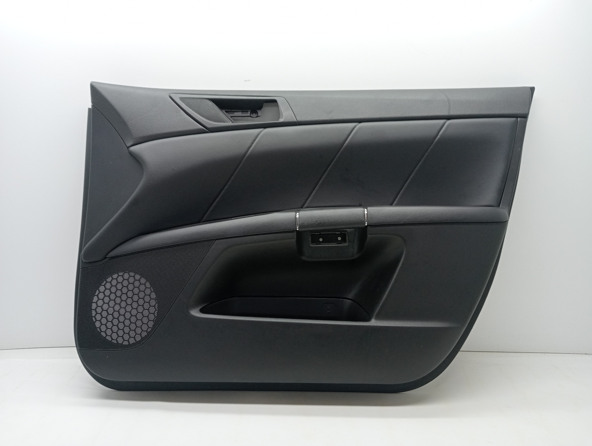 Front Right Door Trim Panel SUZUKI KIZASHI A6B