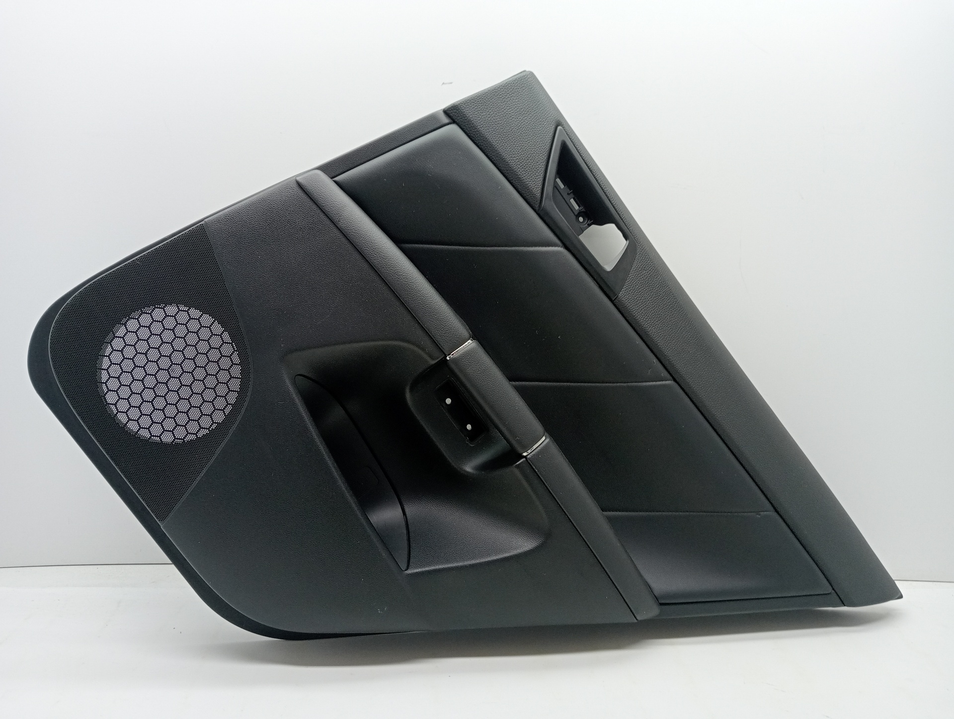 Rear Right Door Trim Panel SUZUKI KIZASHI A6B