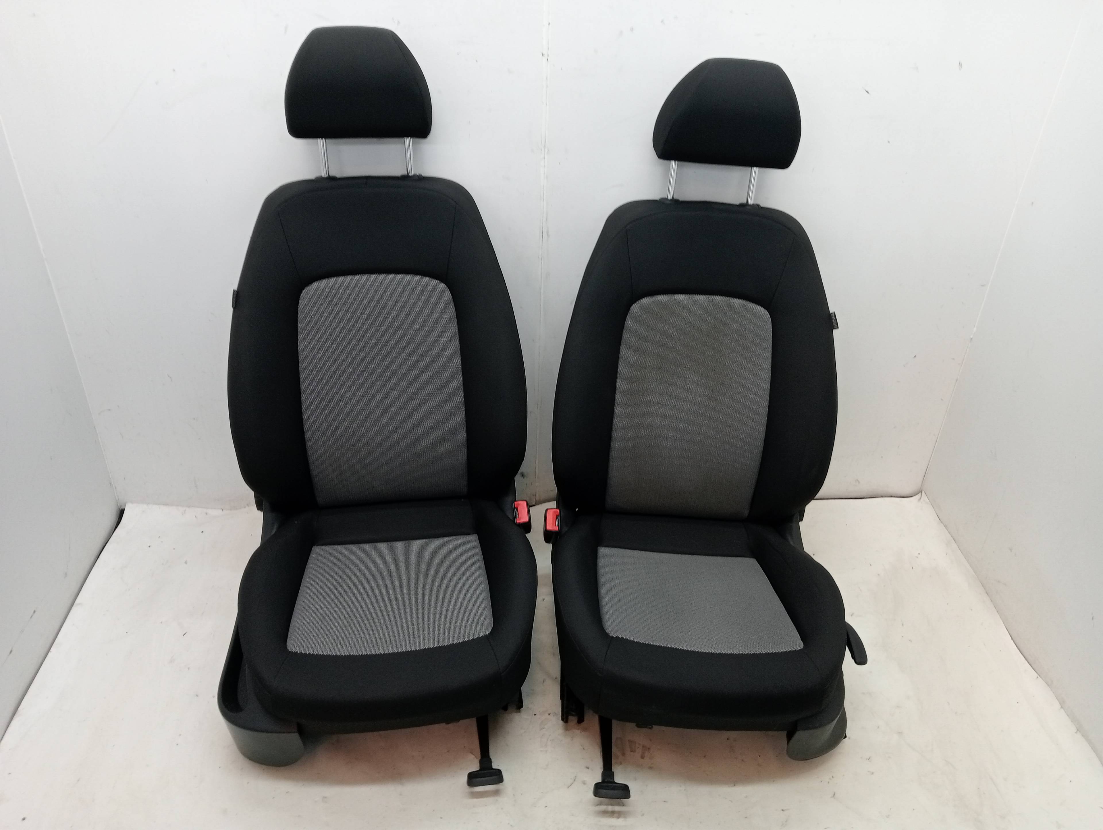Jeu de sièges complet SEAT IBIZA (6P1)