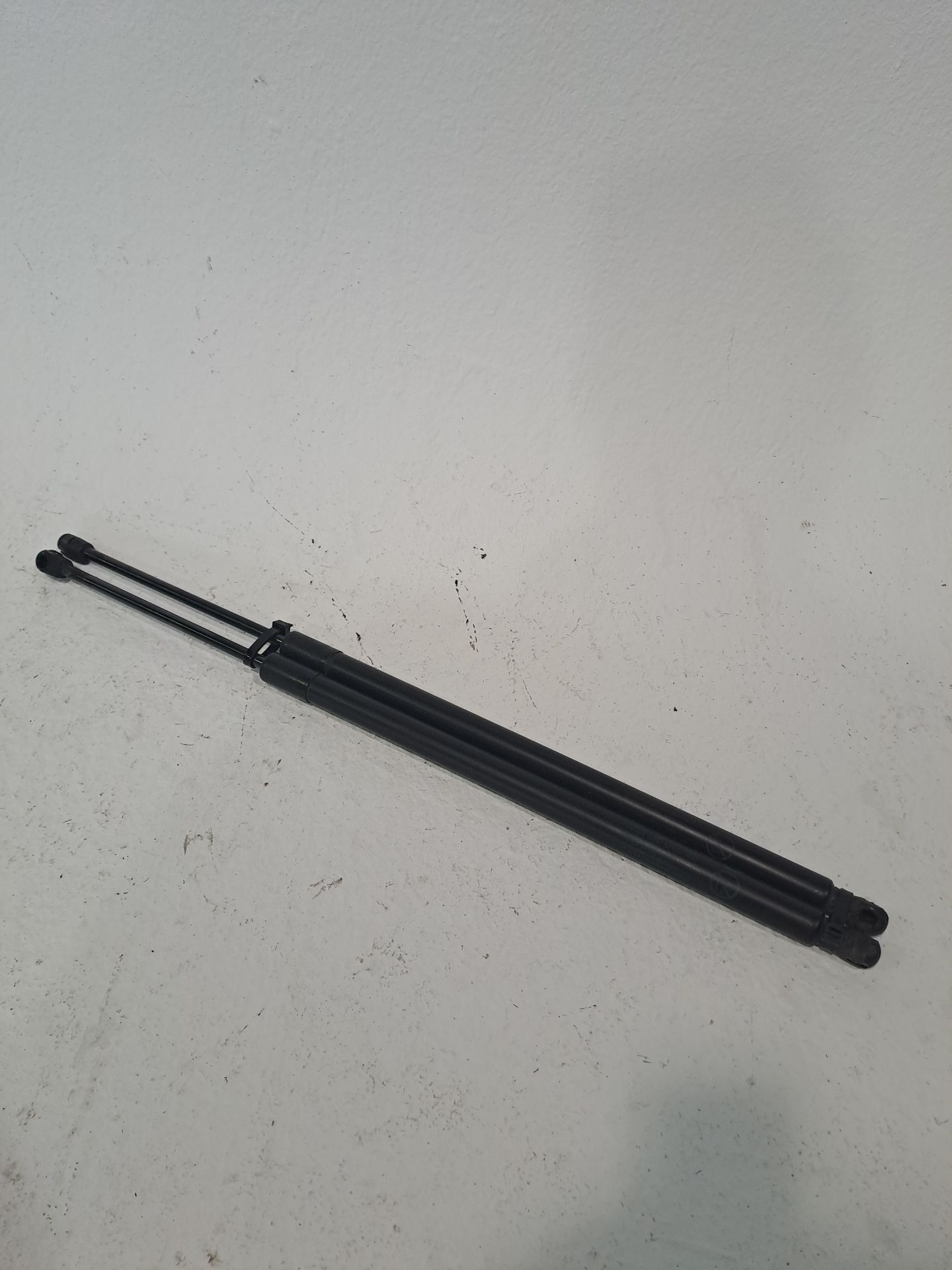 Boot / Tailgate Gas Struts FORD MONDEO TURN.