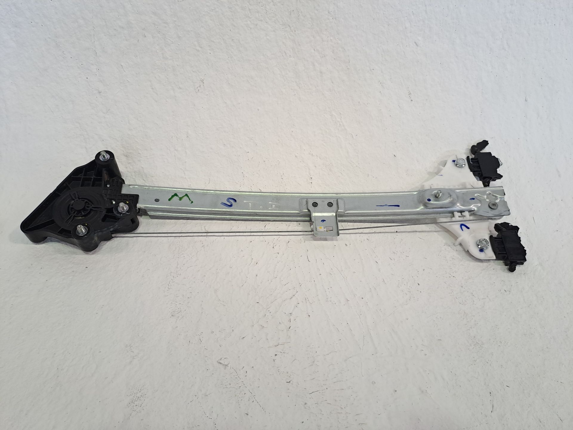 Rear left window regulator HYUNDAI BAYON