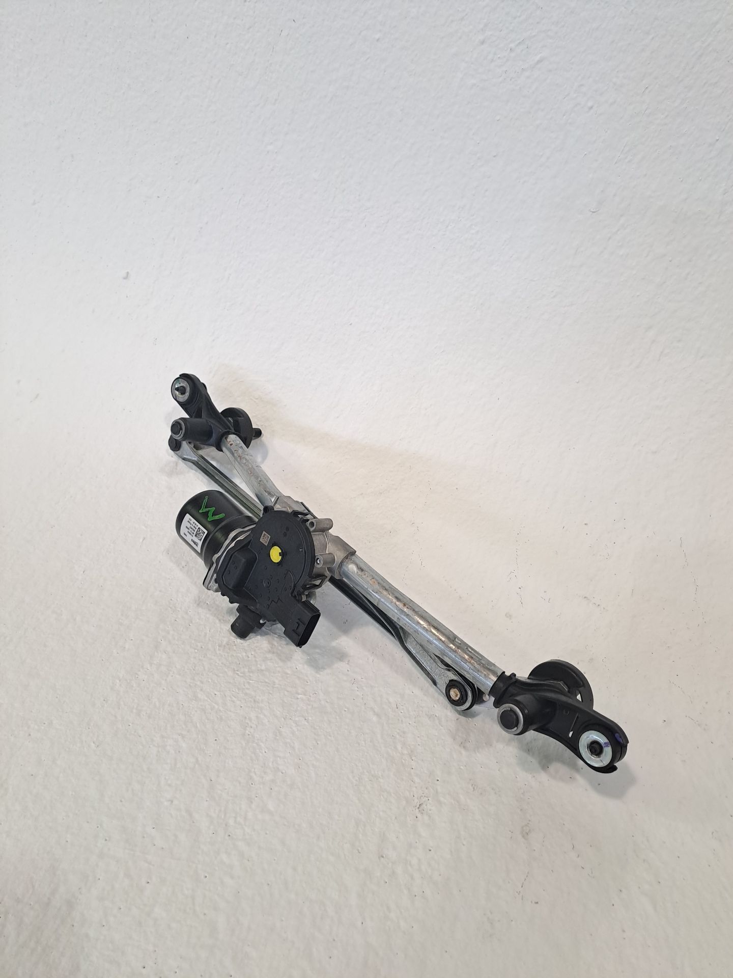 Scheibenwischermotor vorne HYUNDAI BAYON
