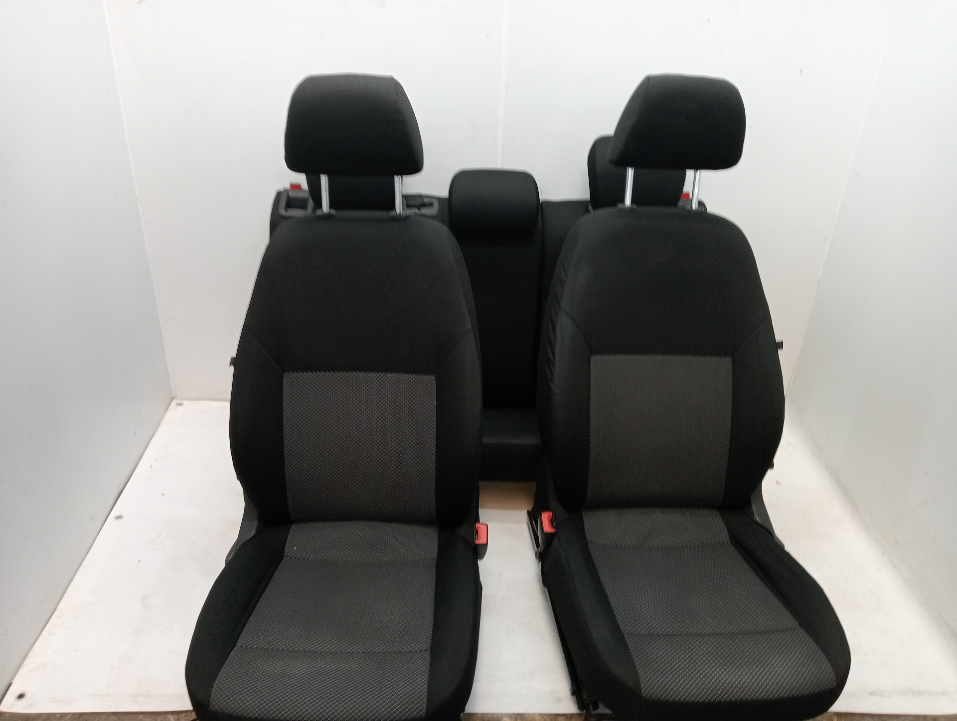 Jeu de sièges complet SEAT TOLEDO (KG3)