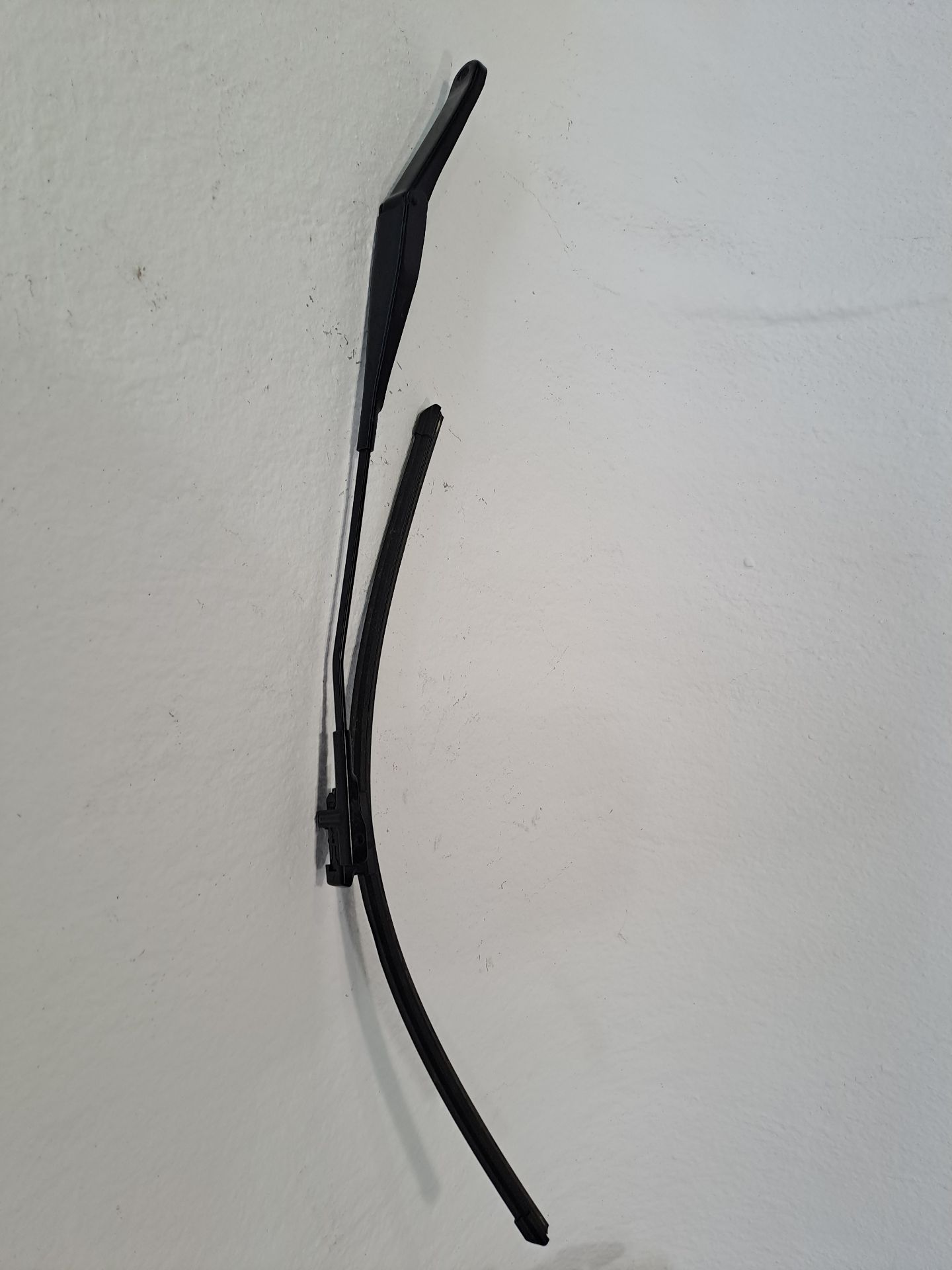 Front Left Wiper Arm FORD FOCUS BERLINA (CAP)