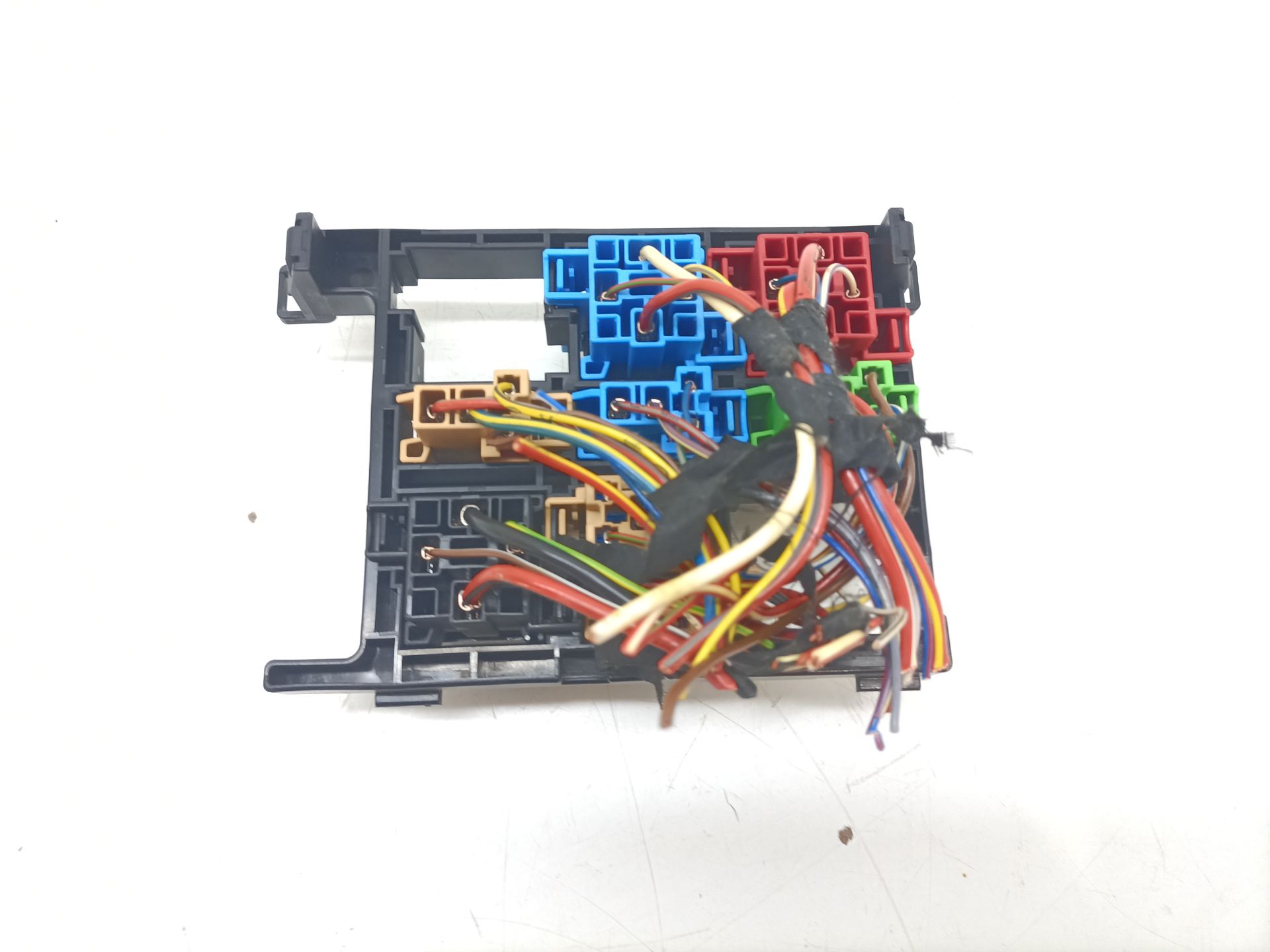 Relay/Fuse box VOLKSWAGEN TIGUAN (5N_)