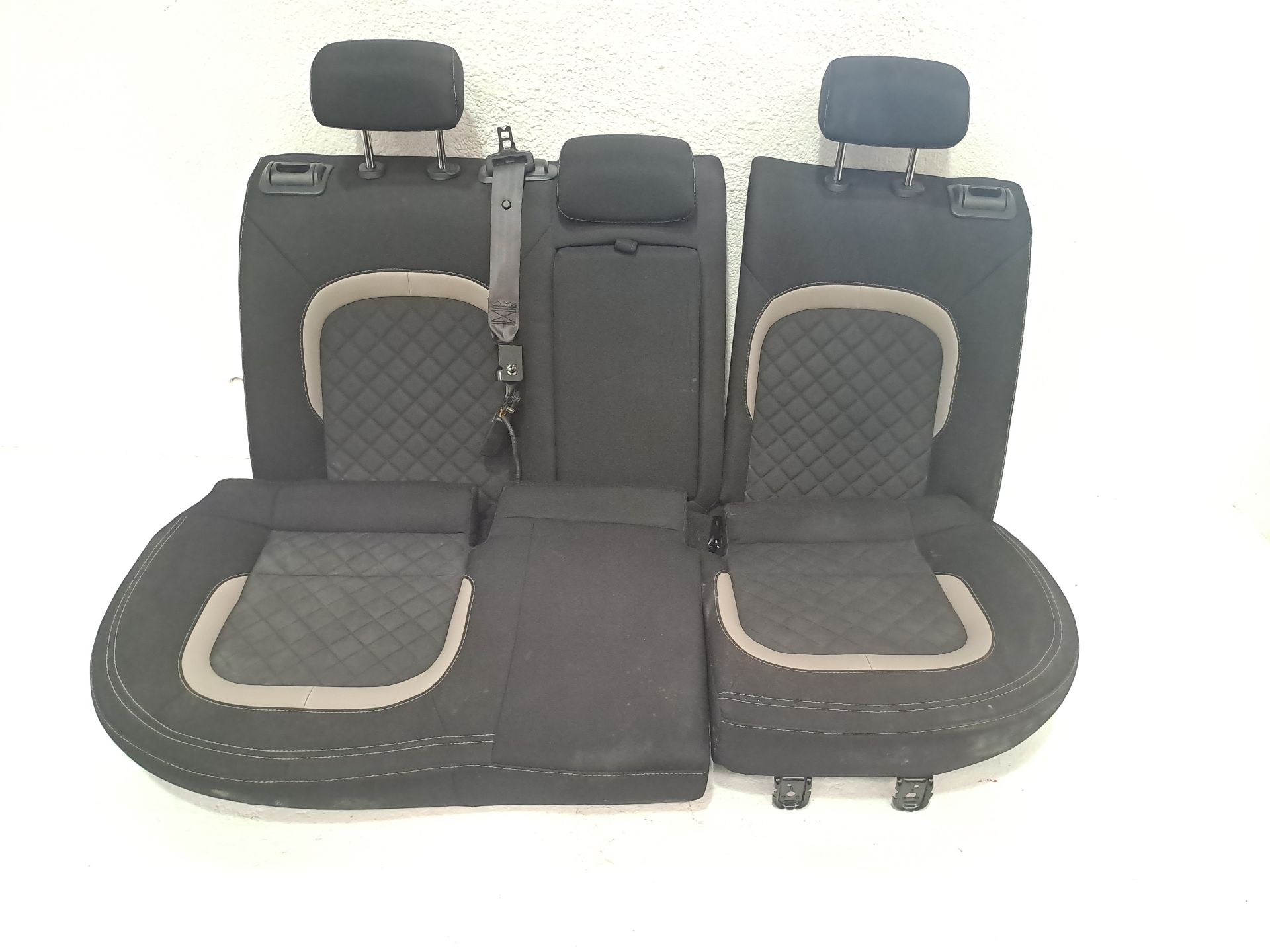 Serrure de banquette arrière KIA CEED