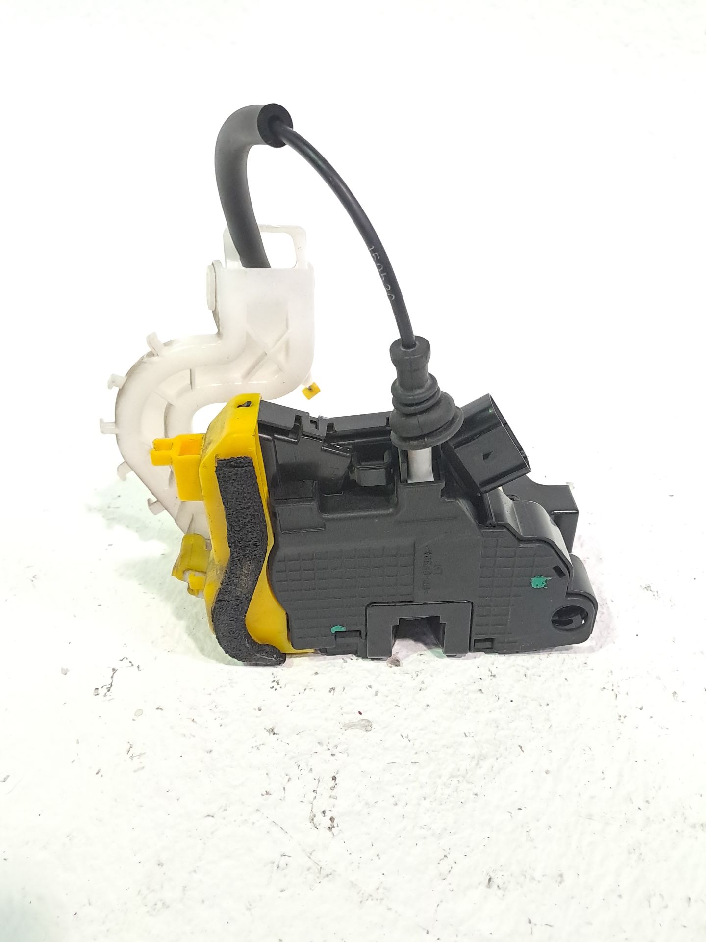 Fechadura da porta dianteira esquerda KIA CEED
