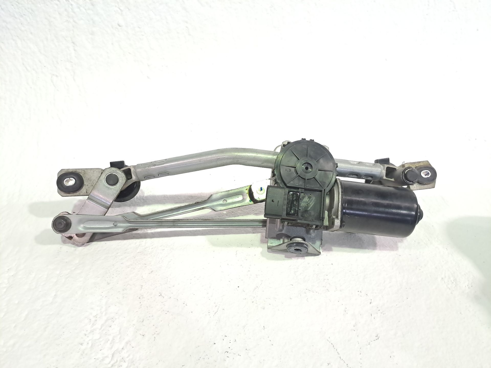 Motor limpa-vidros dianteiro KIA CEED
