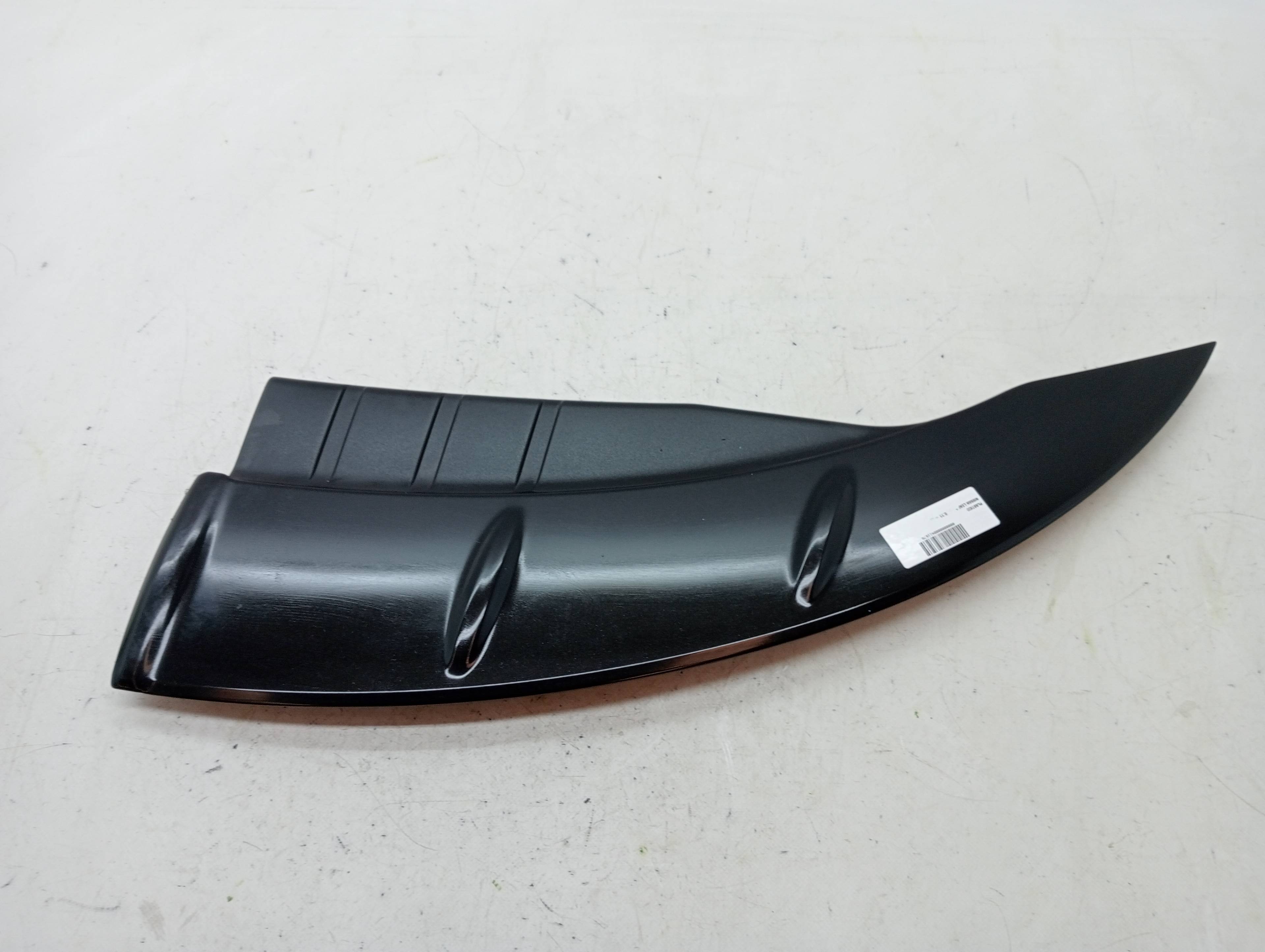 Garniture plastique NISSAN LEAF
