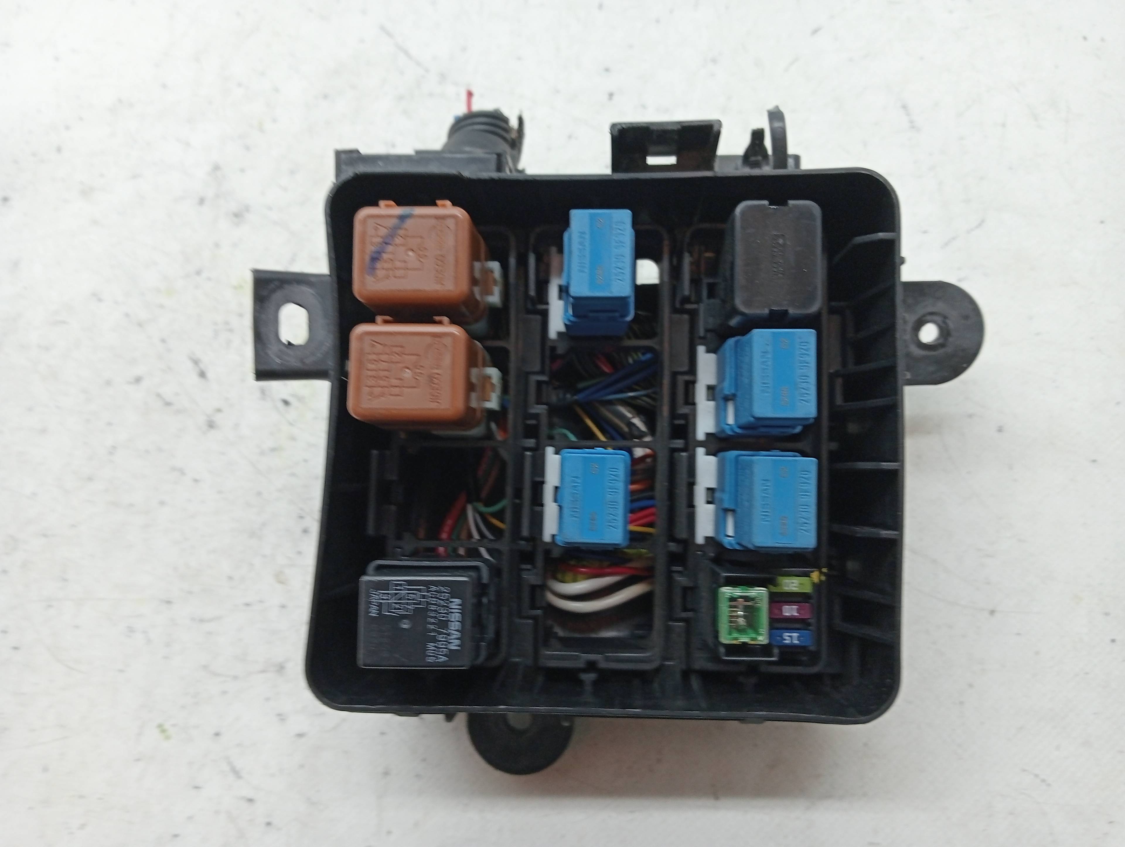 CAJA RELES / FUSIBLES NISSAN LEAF