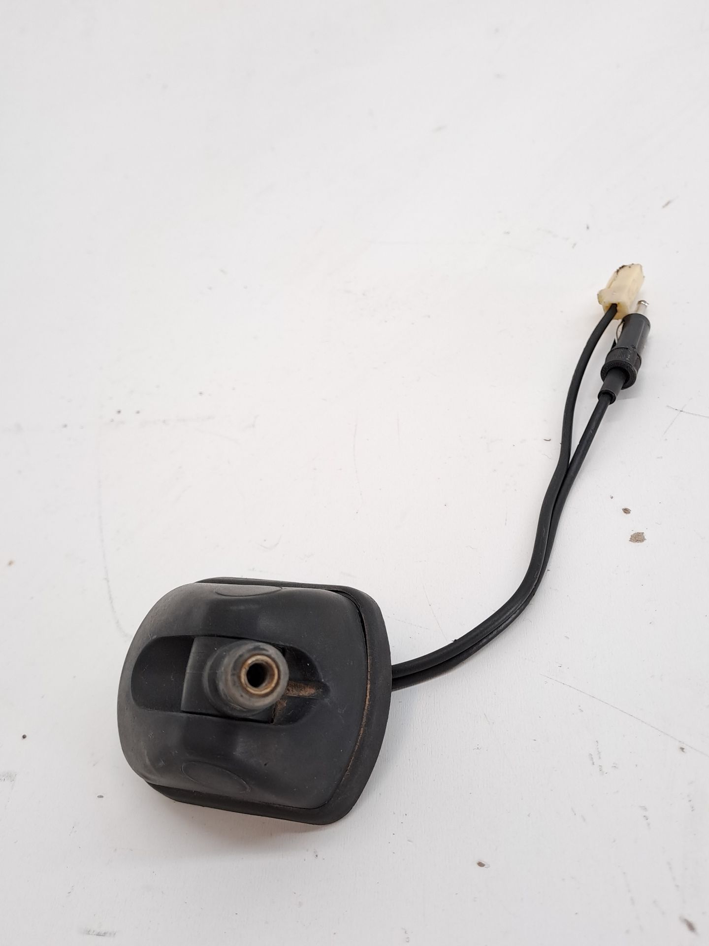 BASE DE ANTENA CITROEN C-CROSSER