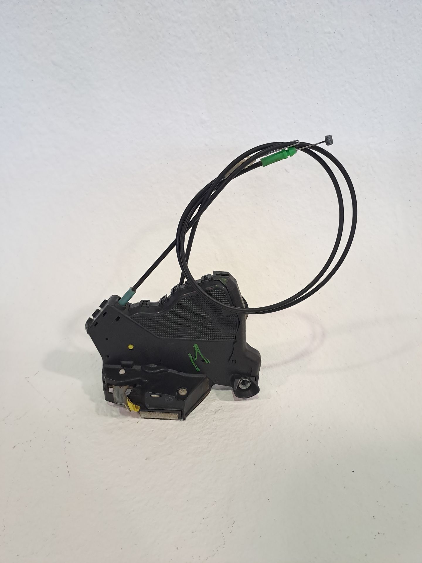 Fechadura da porta dianteira esquerda SUZUKI GRAND VITARA JB (JT)