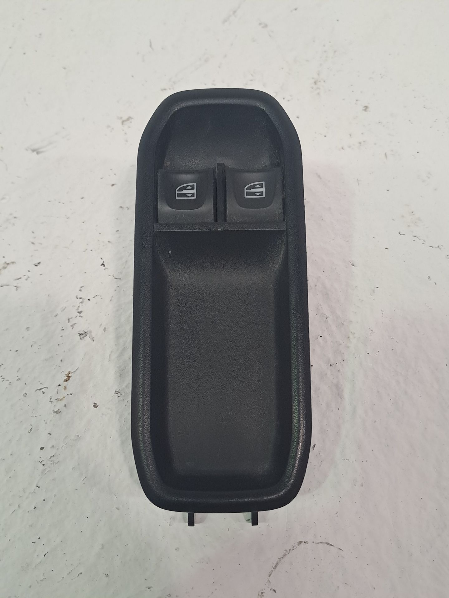 MANDO ELEVALUNAS DELANTERO IZQUIERDO RENAULT EXPRESS