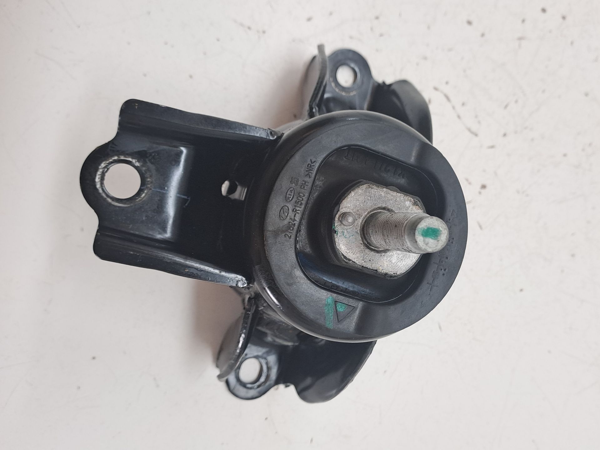 Engine mount HYUNDAI I20 (BC3)