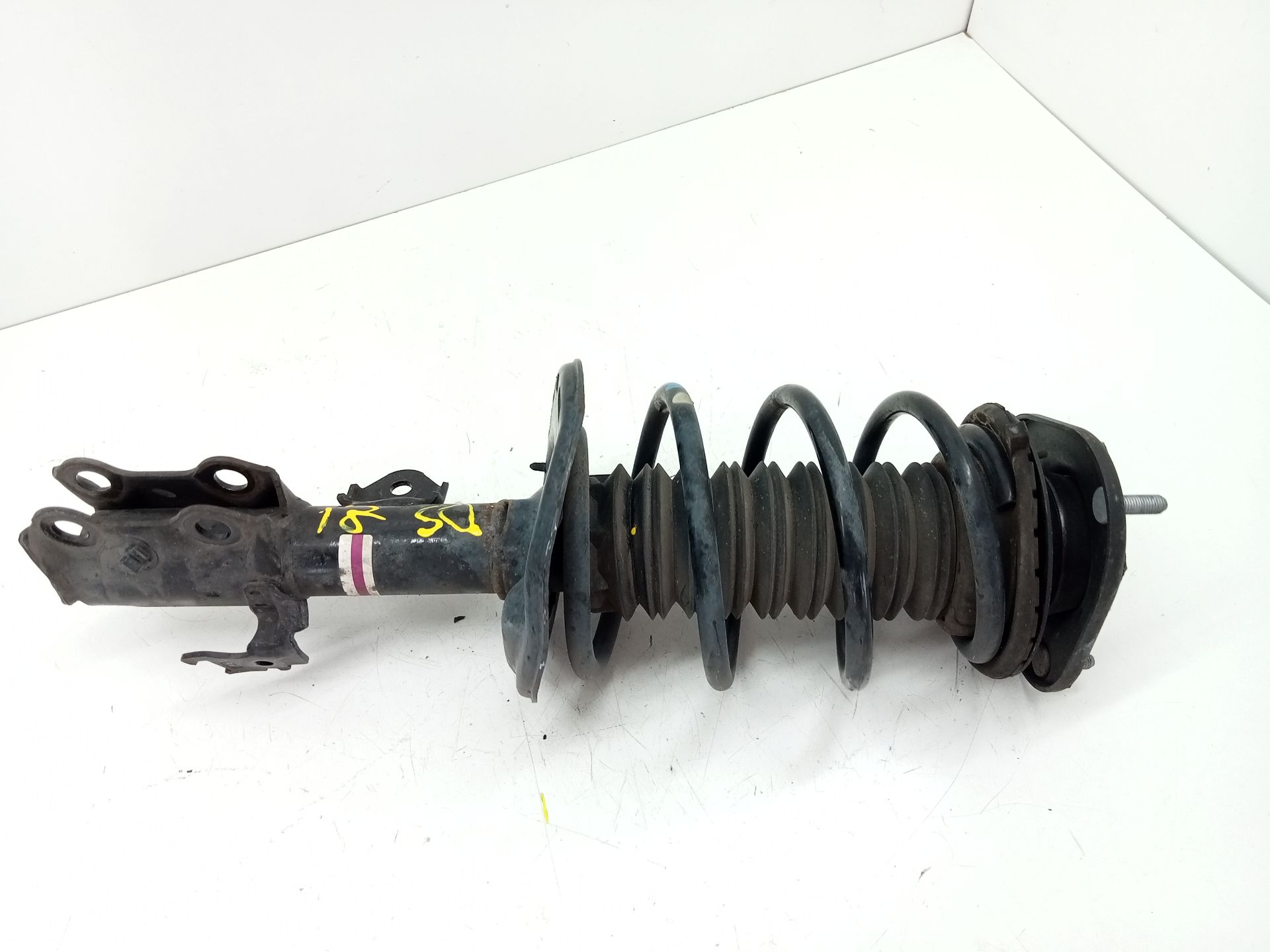 Front Left Shock Absorber TOYOTA AURIS