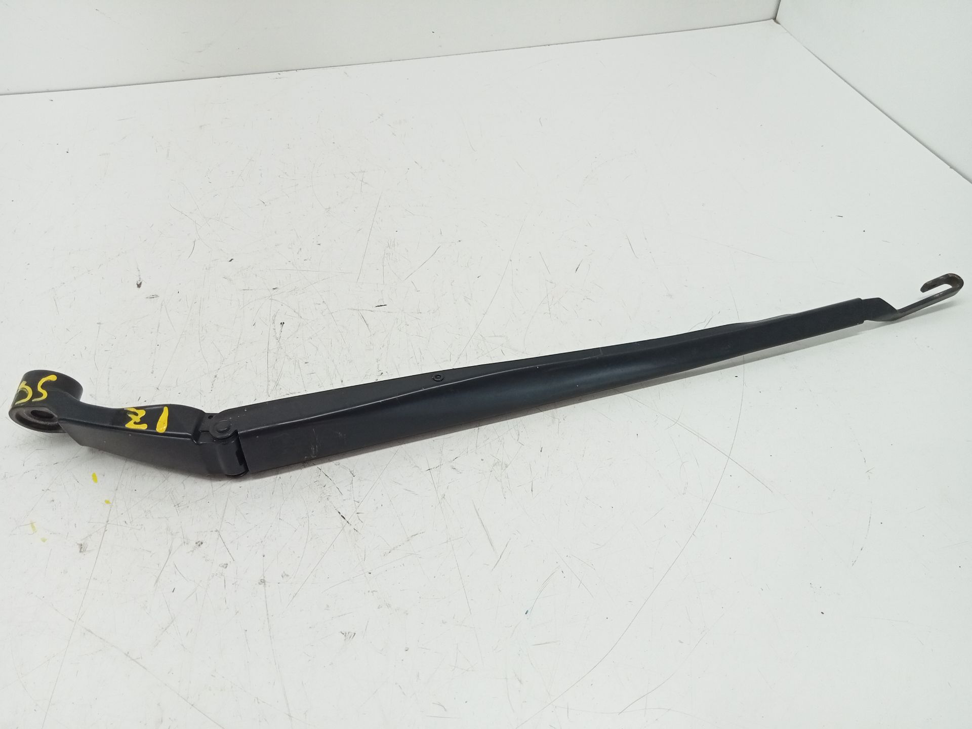 Front Left Wiper Arm TOYOTA AURIS