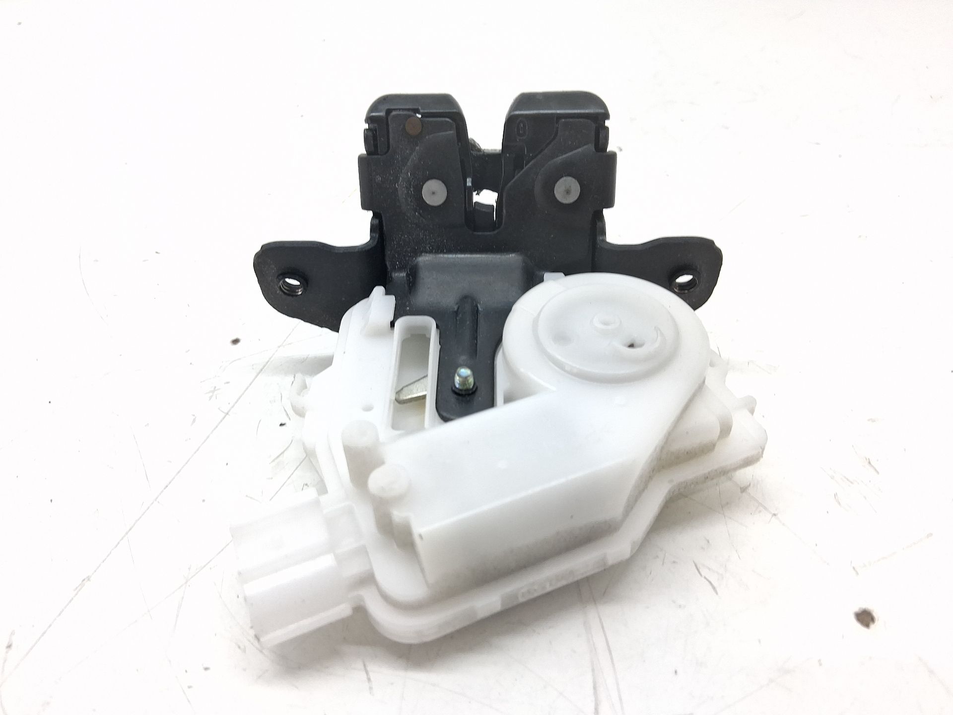 Serrure de coffre/hayon TOYOTA AURIS