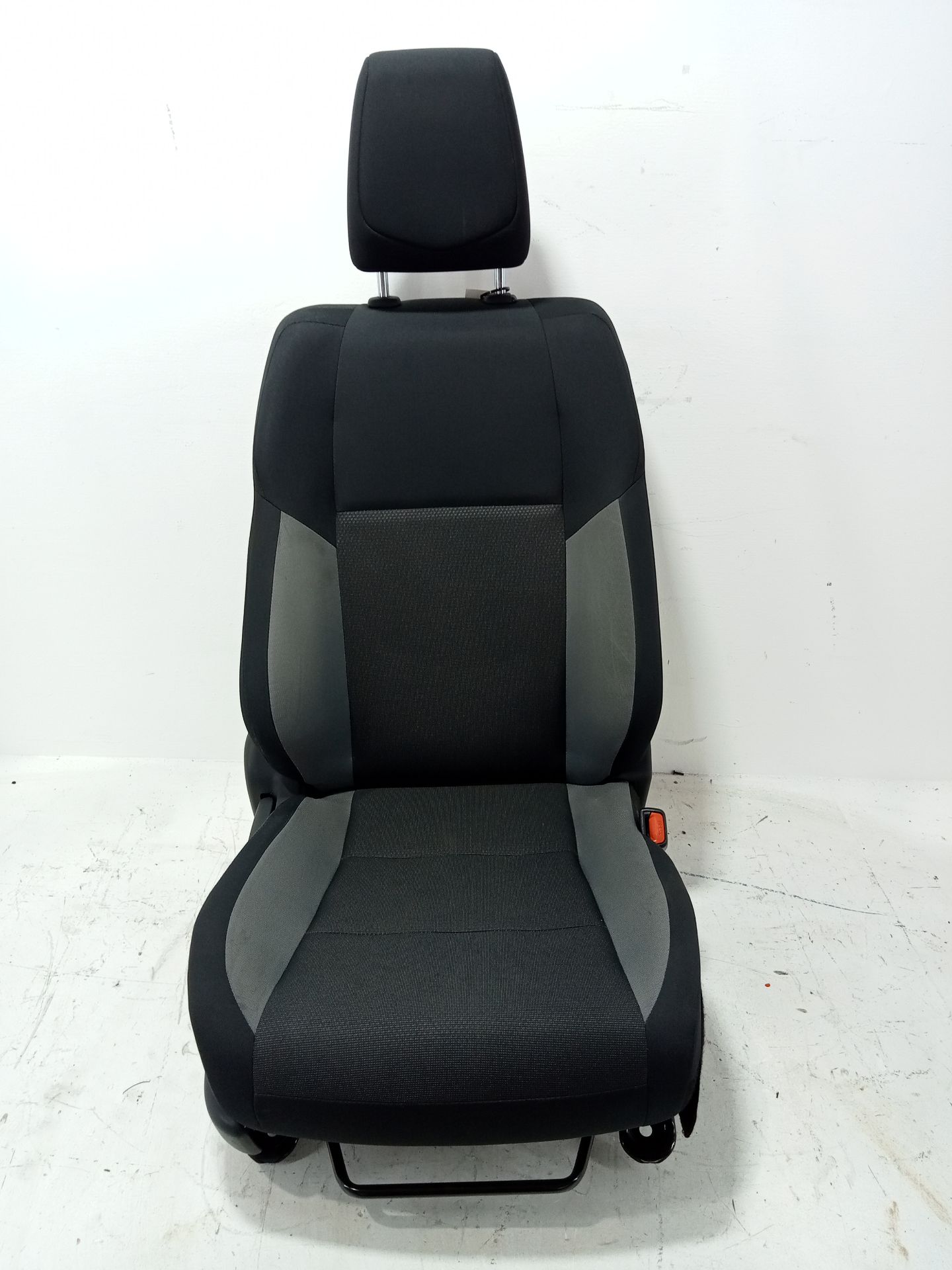 ASIENTO DELANTERO DERECHO TOYOTA AURIS