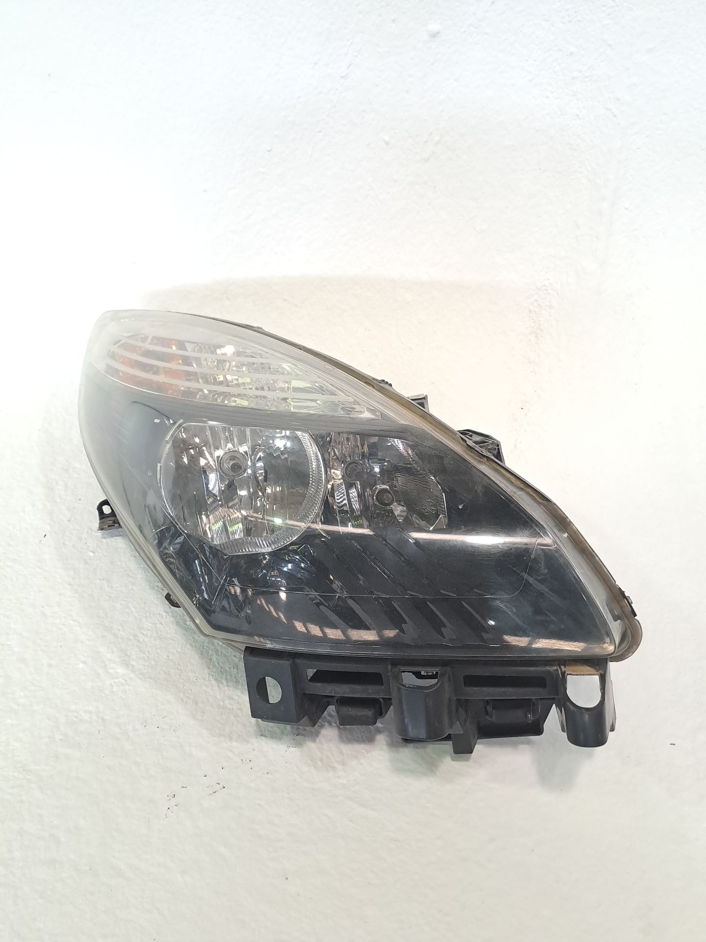 FARO DERECHO RENAULT SCENIC III