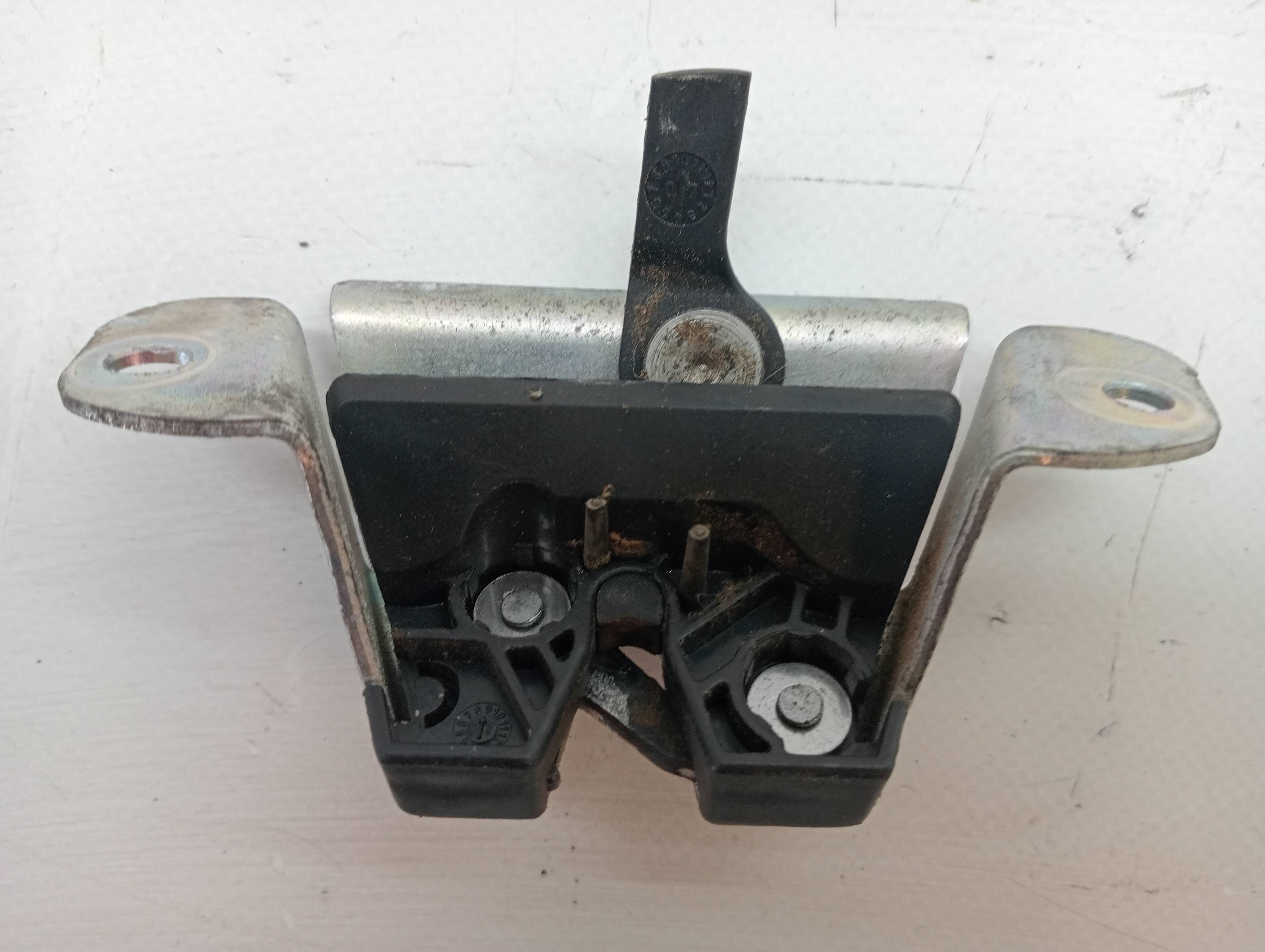 Serrure de coffre/hayon CITROEN C1