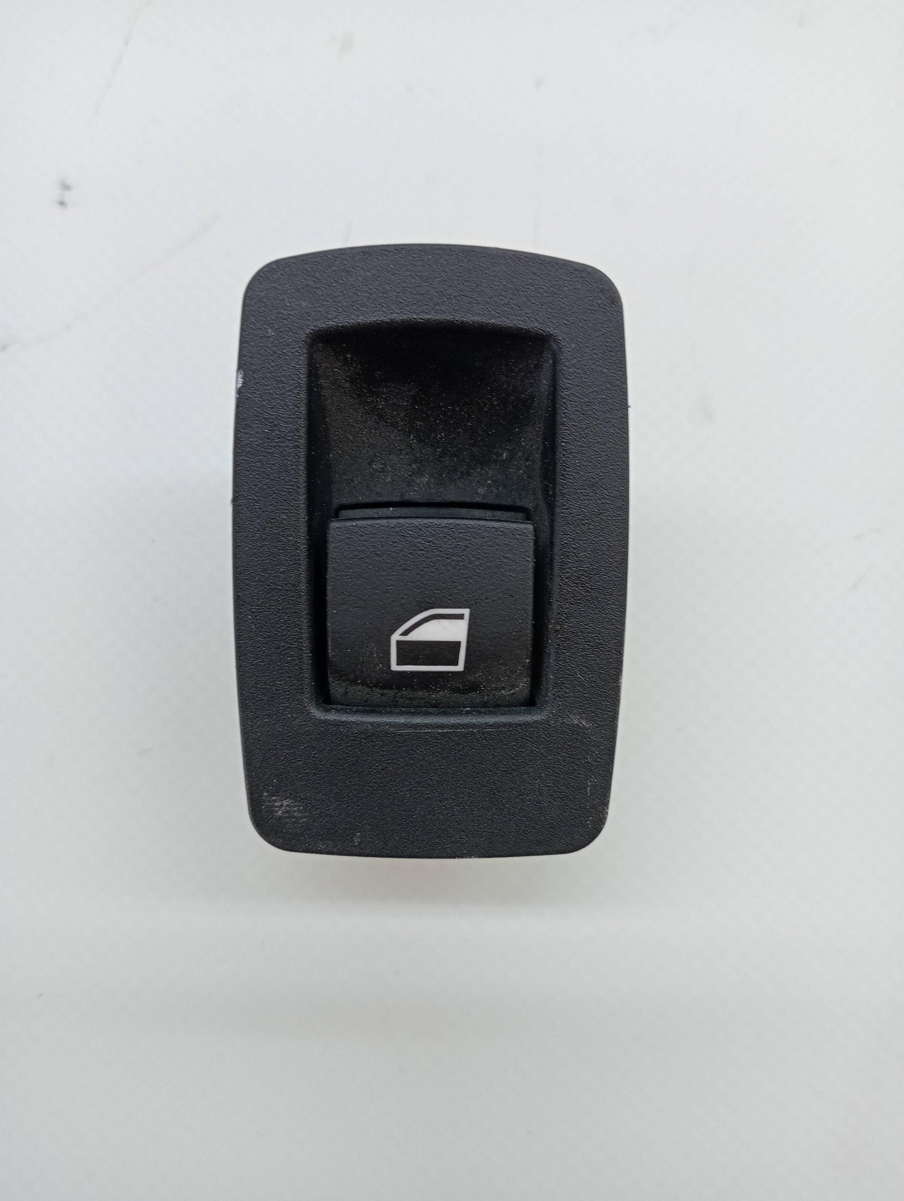 MANDO ELEVALUNAS TRASERO IZQUIERDO BMW SERIE 1 LIM. (F20/F21)