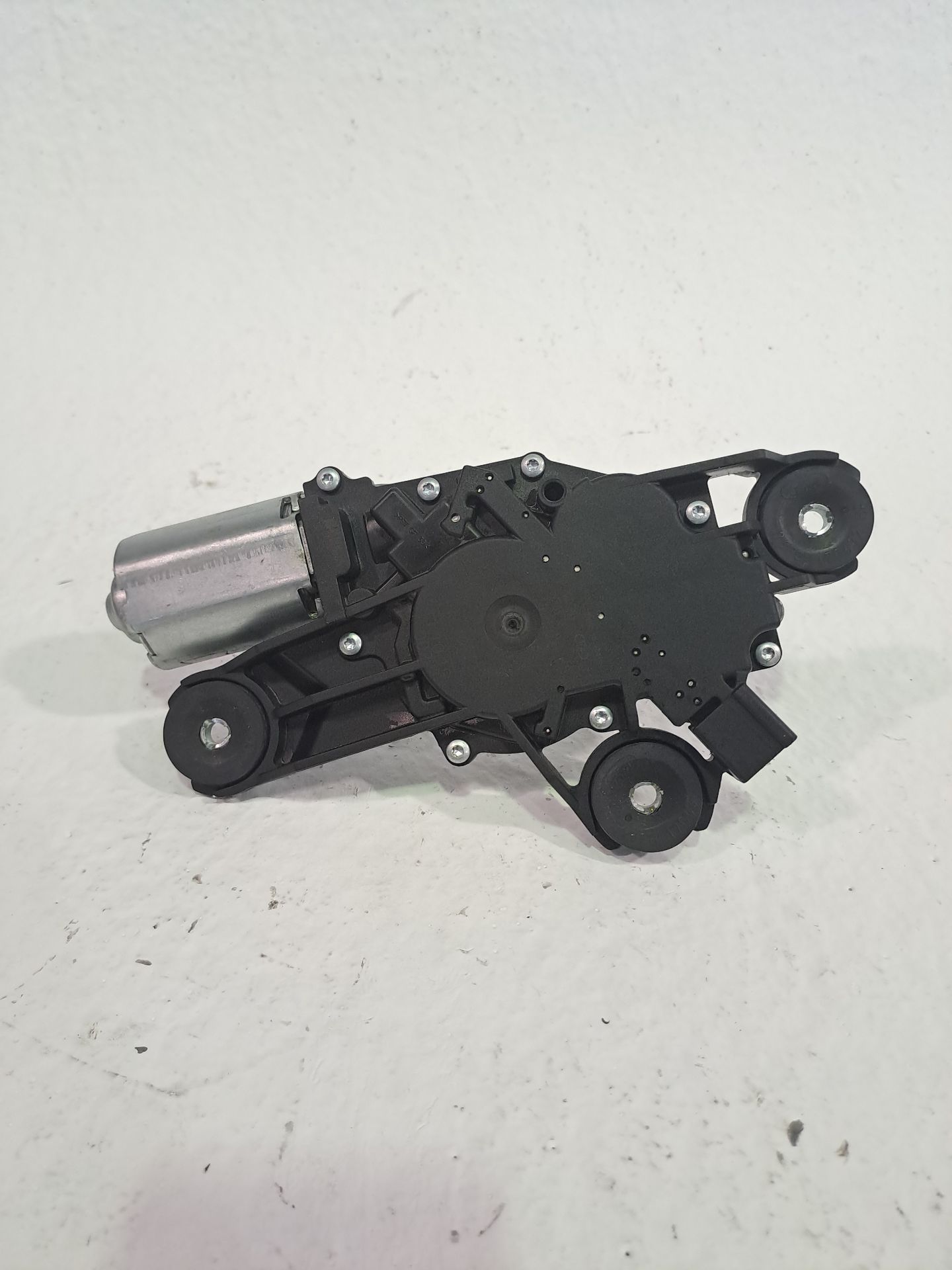 MOTOR LIMPIA TRASERO FORD FOCUS LIM.