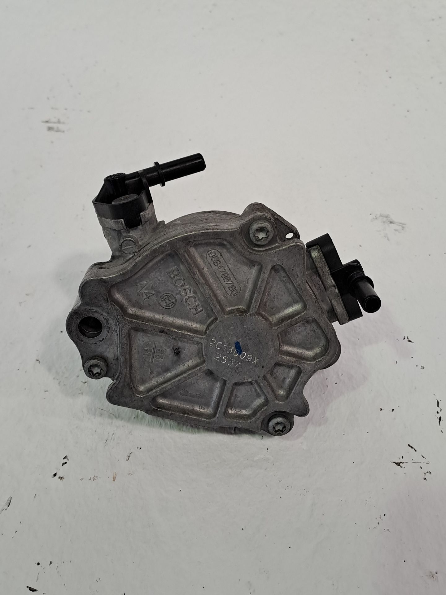 DEPRESOR FRENO / BOMBA VACIO FORD FOCUS LIM.
