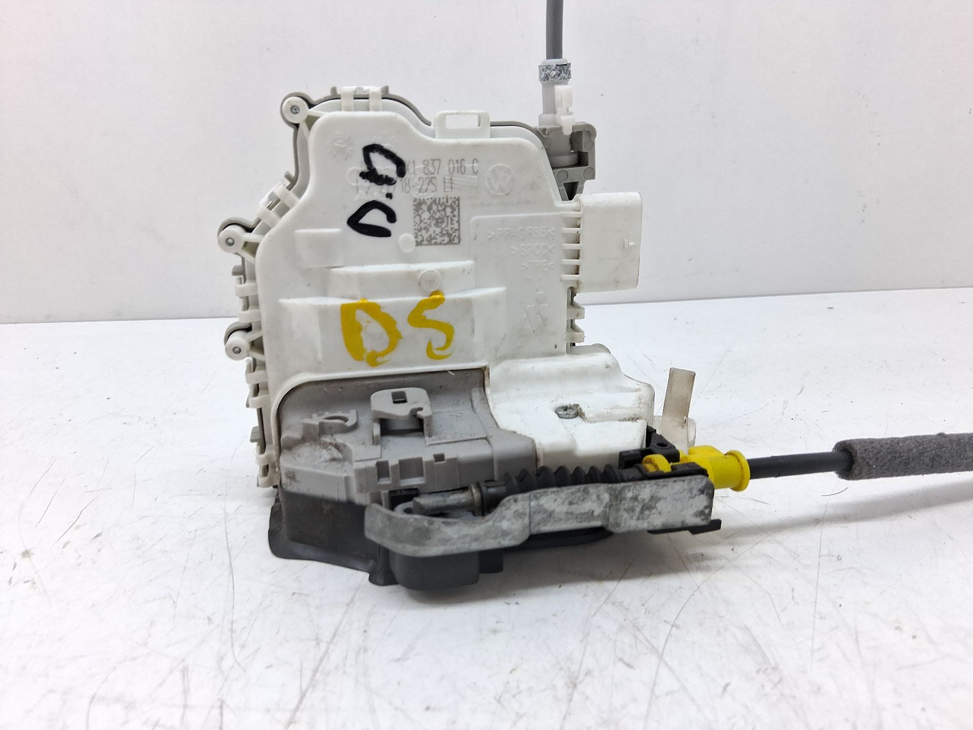 Serrure porte avant droite AUDI Q5 (FYB)