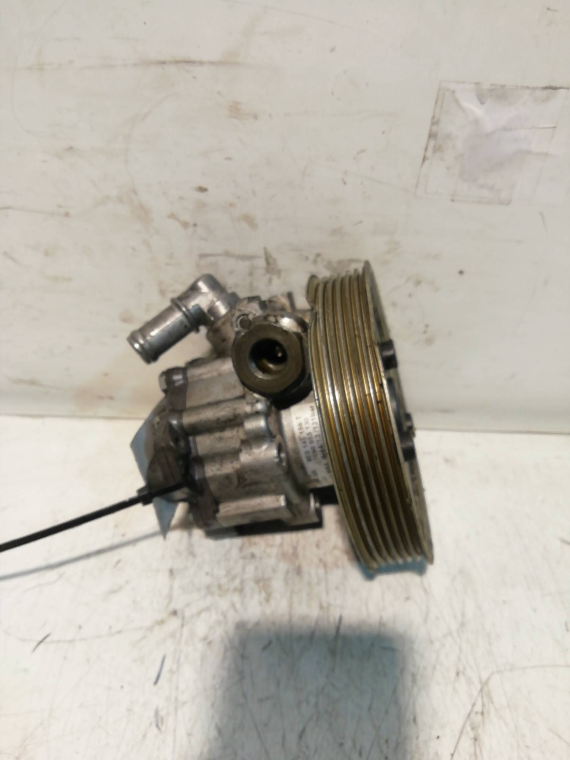 Pompe direction assistée AUDI A4 AVANT (8E)