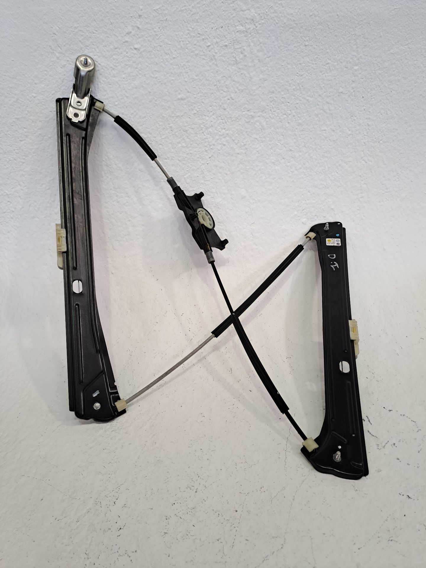 Front left window regulator VOLKSWAGEN TIGUAN (AX1)