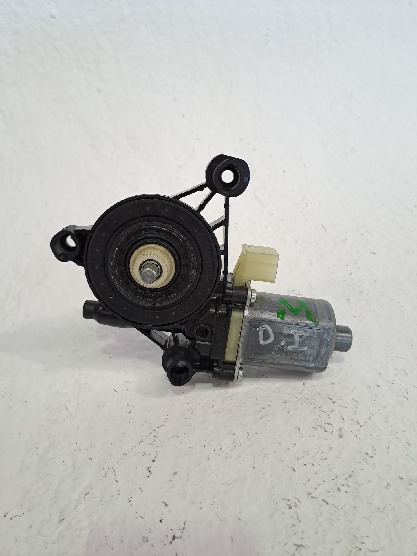 Motor vidro elétrico dianteiro esquerdo VOLKSWAGEN TIGUAN (AX1)