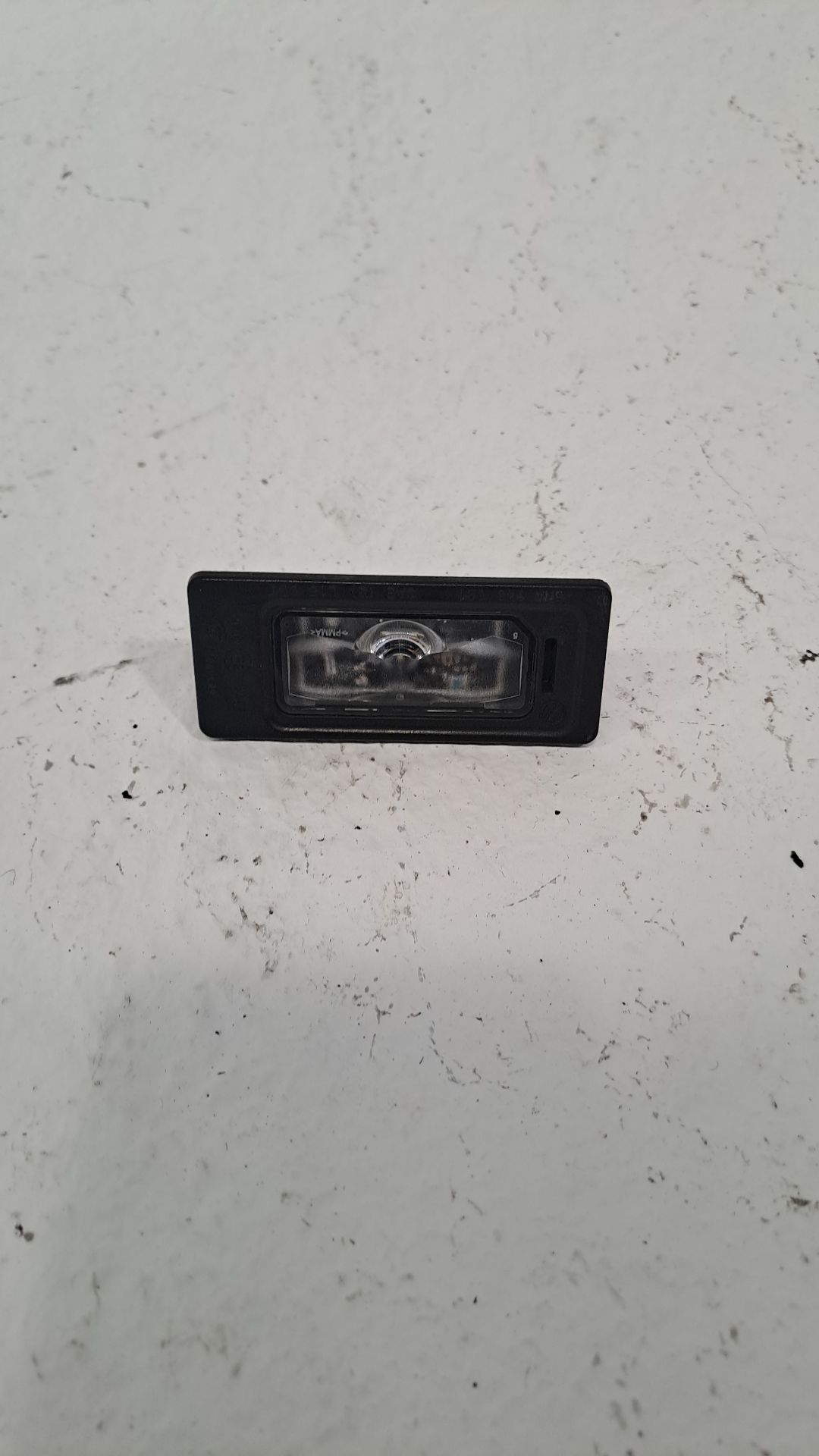 Éclairage de plaque VOLKSWAGEN TIGUAN (AX1)