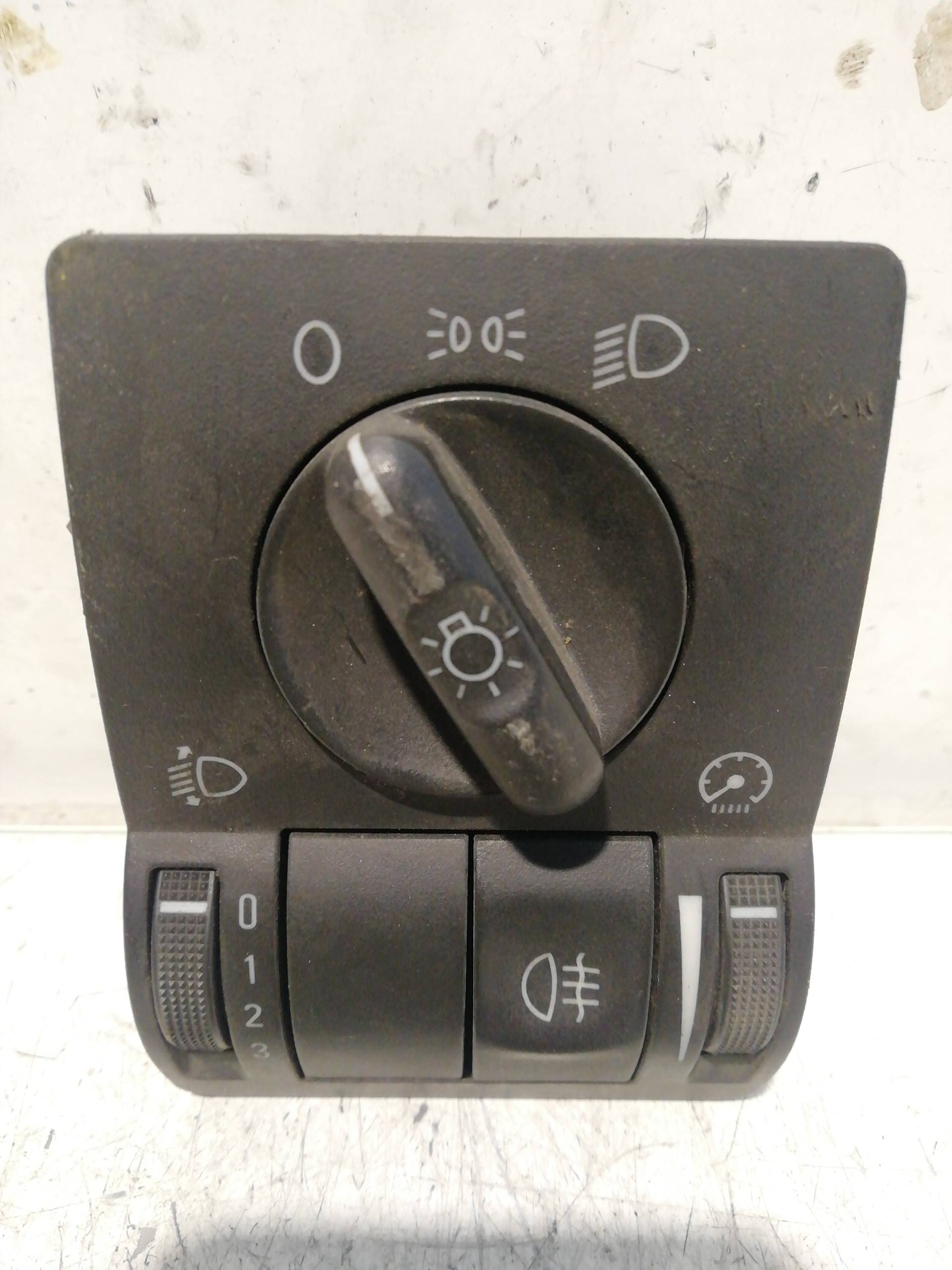 Light Switch OPEL CORSA C