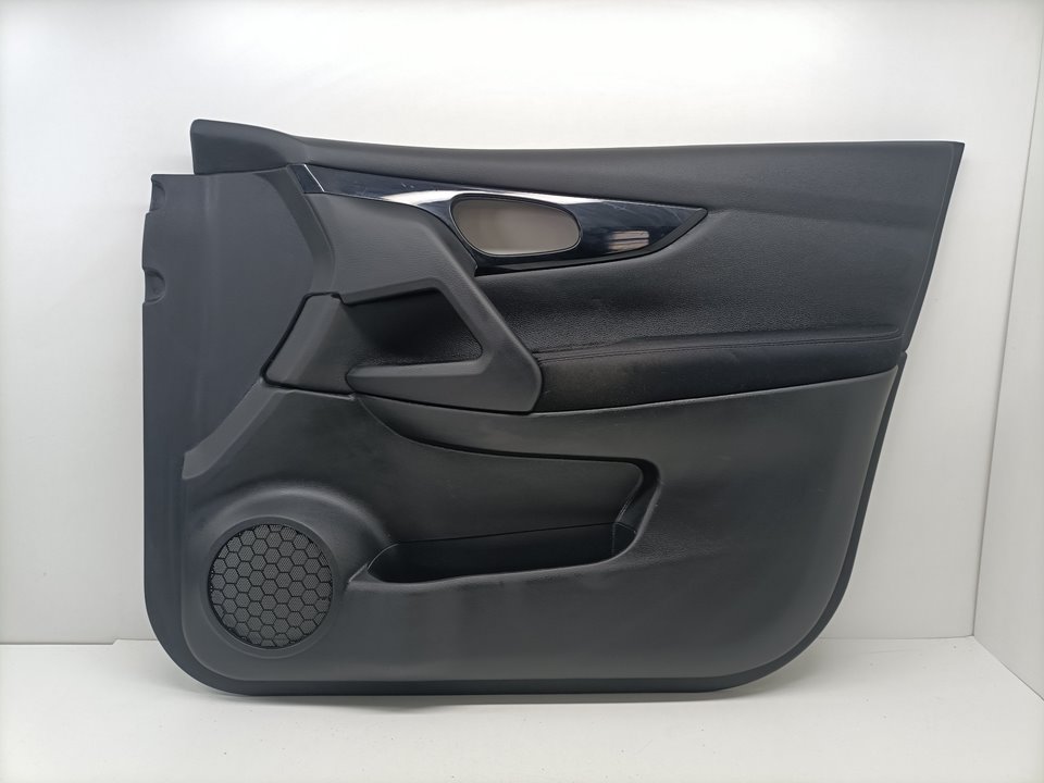 Front Right Door Trim Panel NISSAN QASHQAI (J11)
