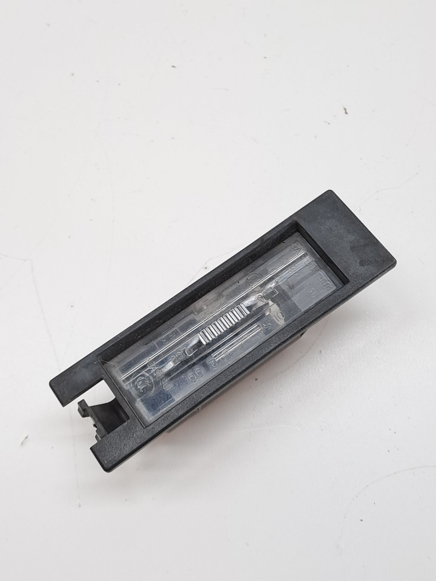 Éclairage de plaque OPEL ASTRA J LIM.