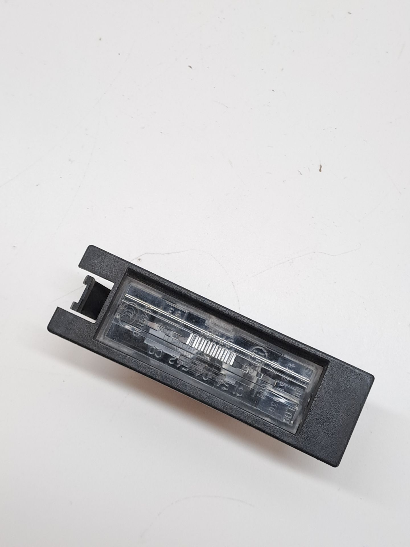 Éclairage de plaque OPEL ASTRA J LIM.