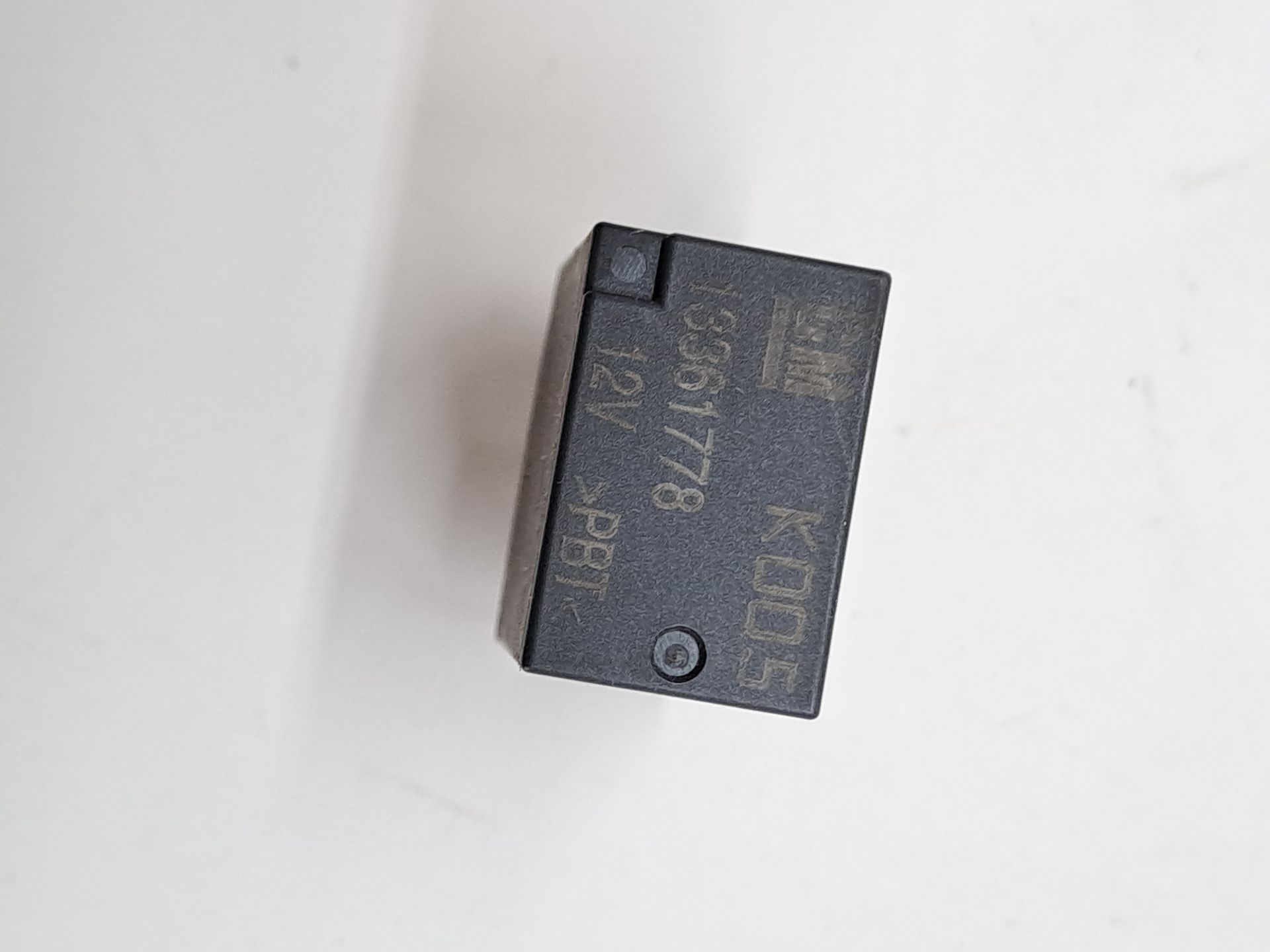 Relay OPEL ASTRA J LIM.